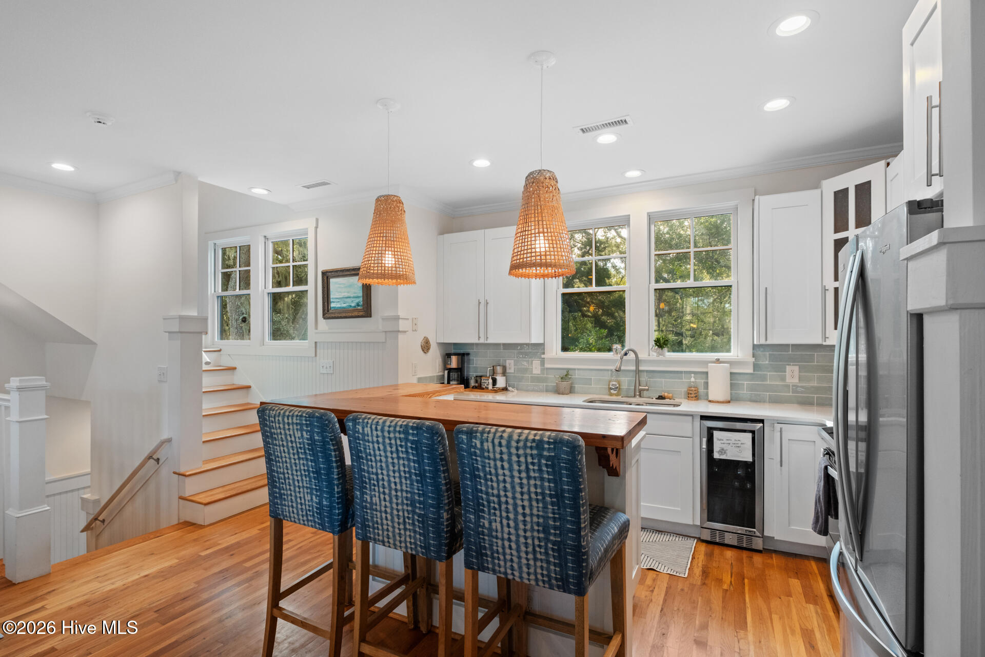 100560267 | Photo 11