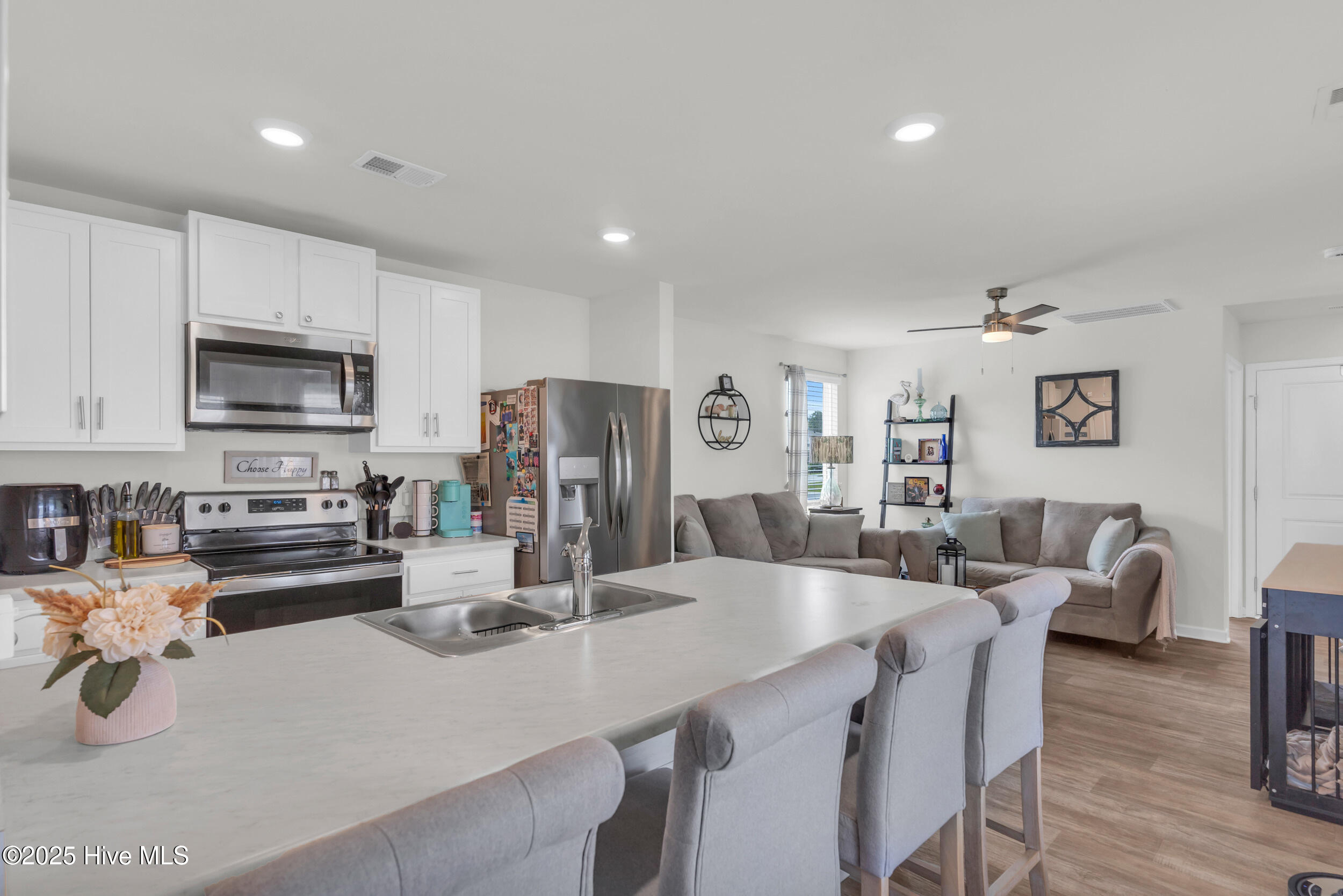 100525764 | Photo 12