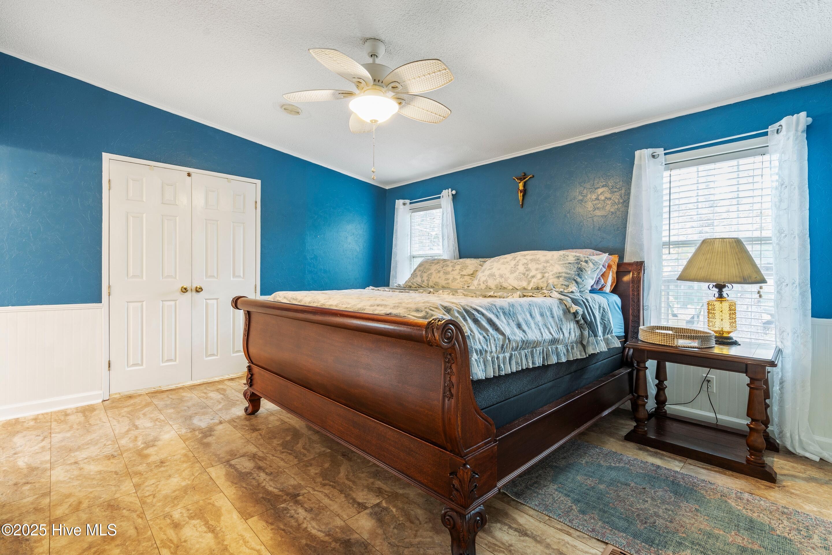 100535667 | Photo 39