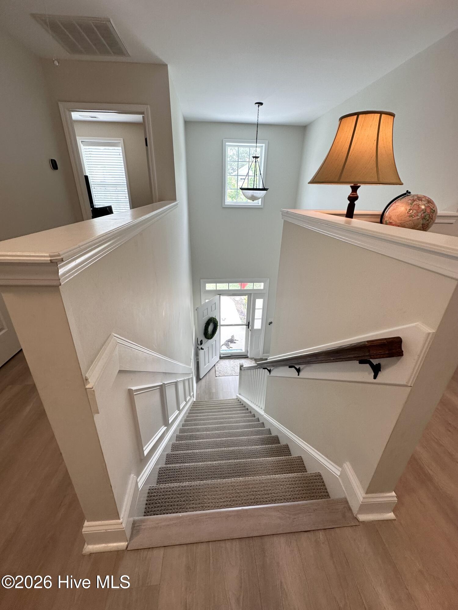 100563138 | Photo 70