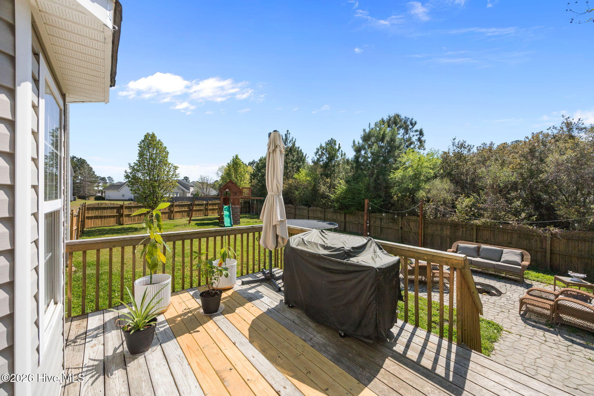 100564262 | Photo 49