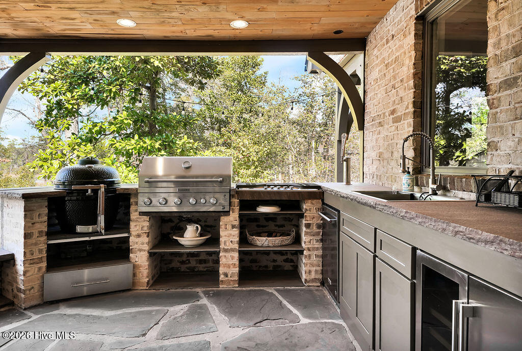 100564190 | Photo 59