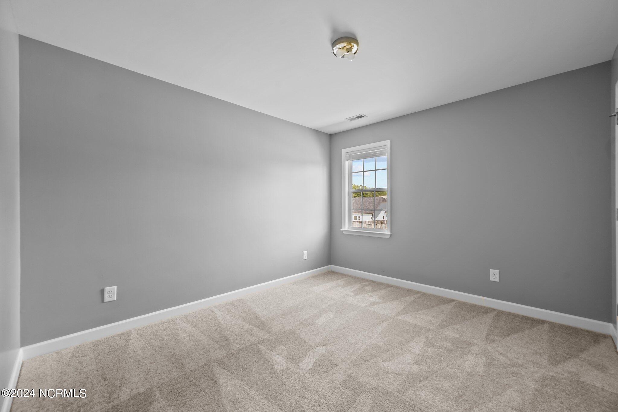 210 Wedgefield Circle,Maple Hill