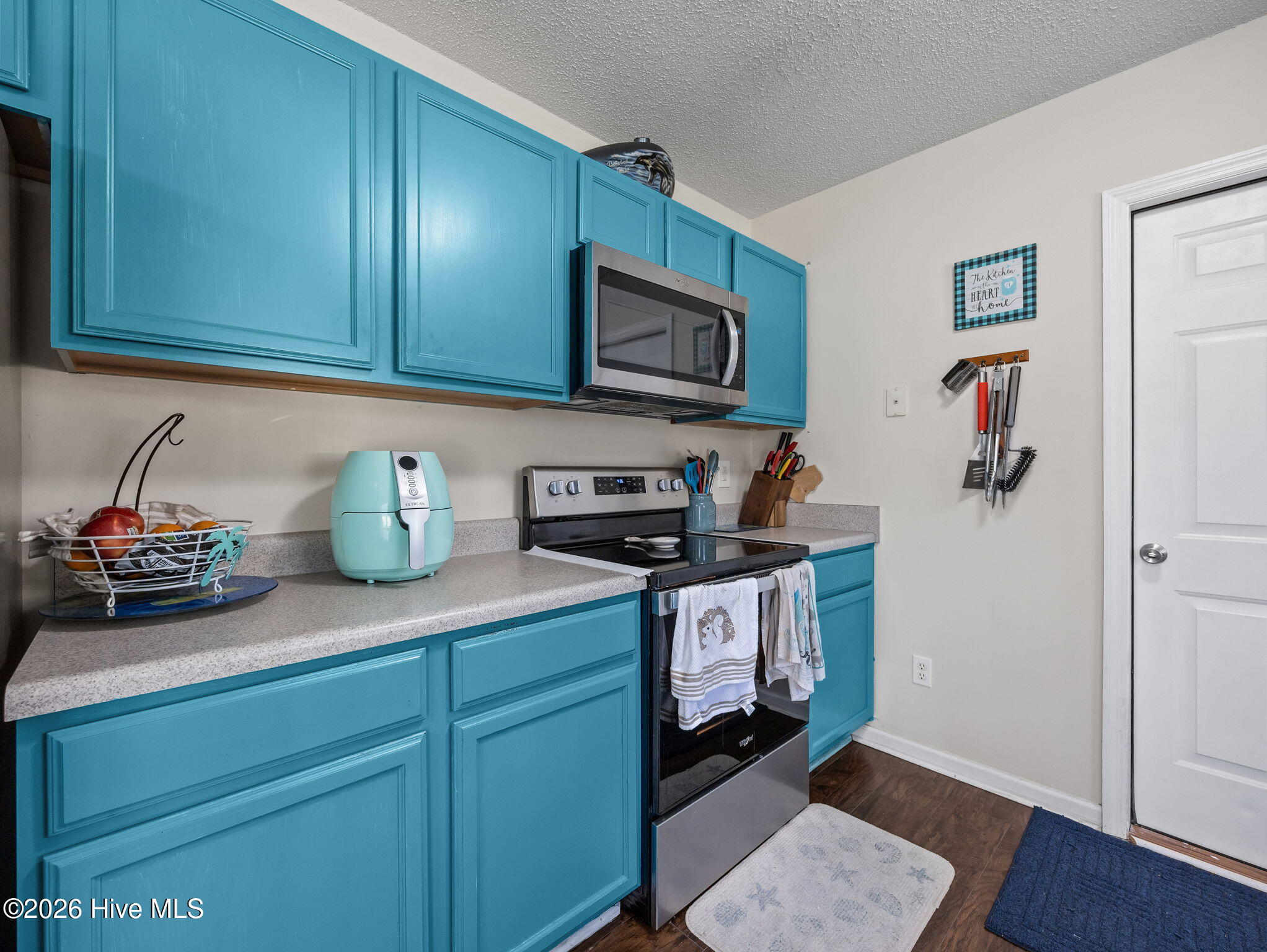 100568127 | Photo 14