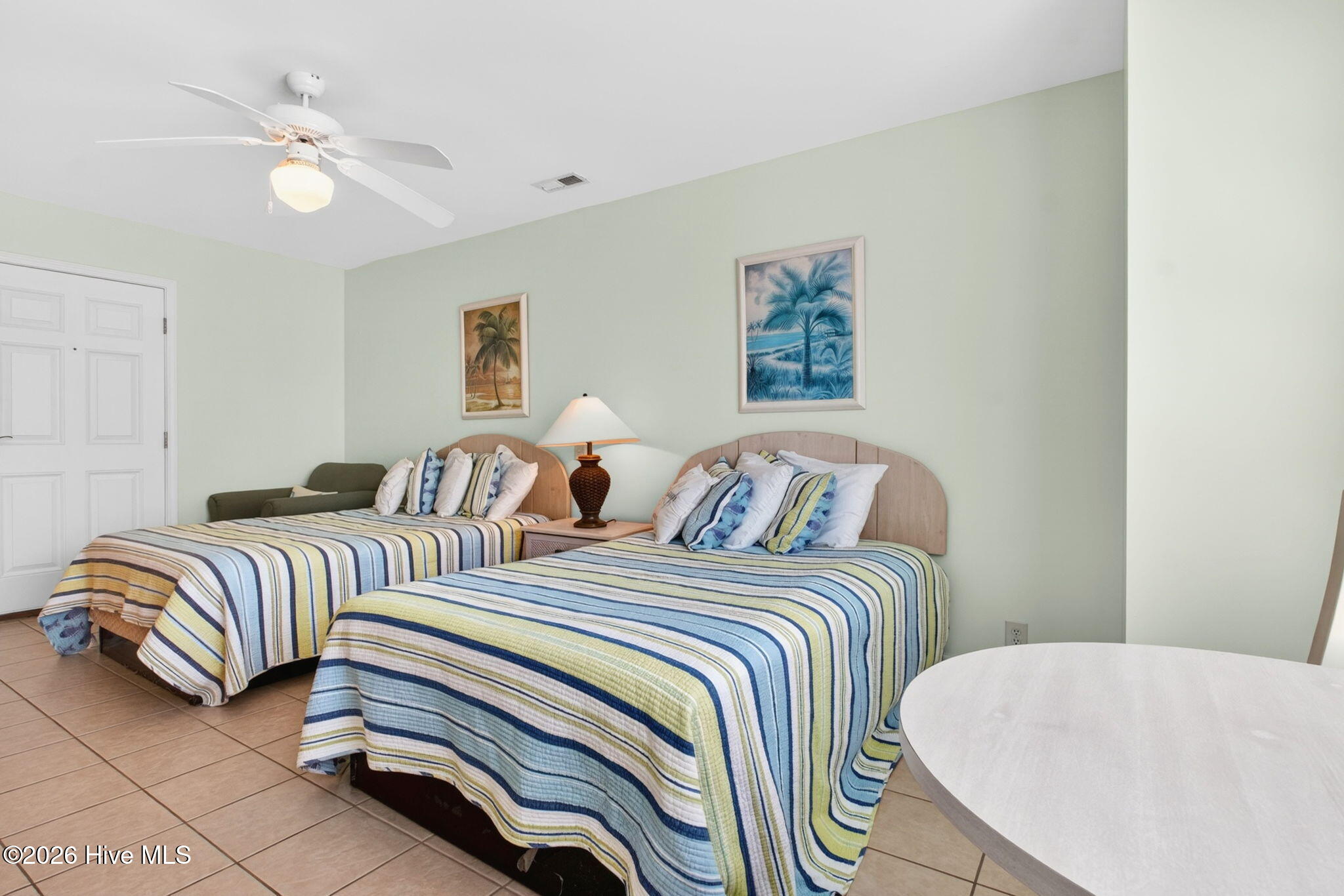 100569231 | Photo 11