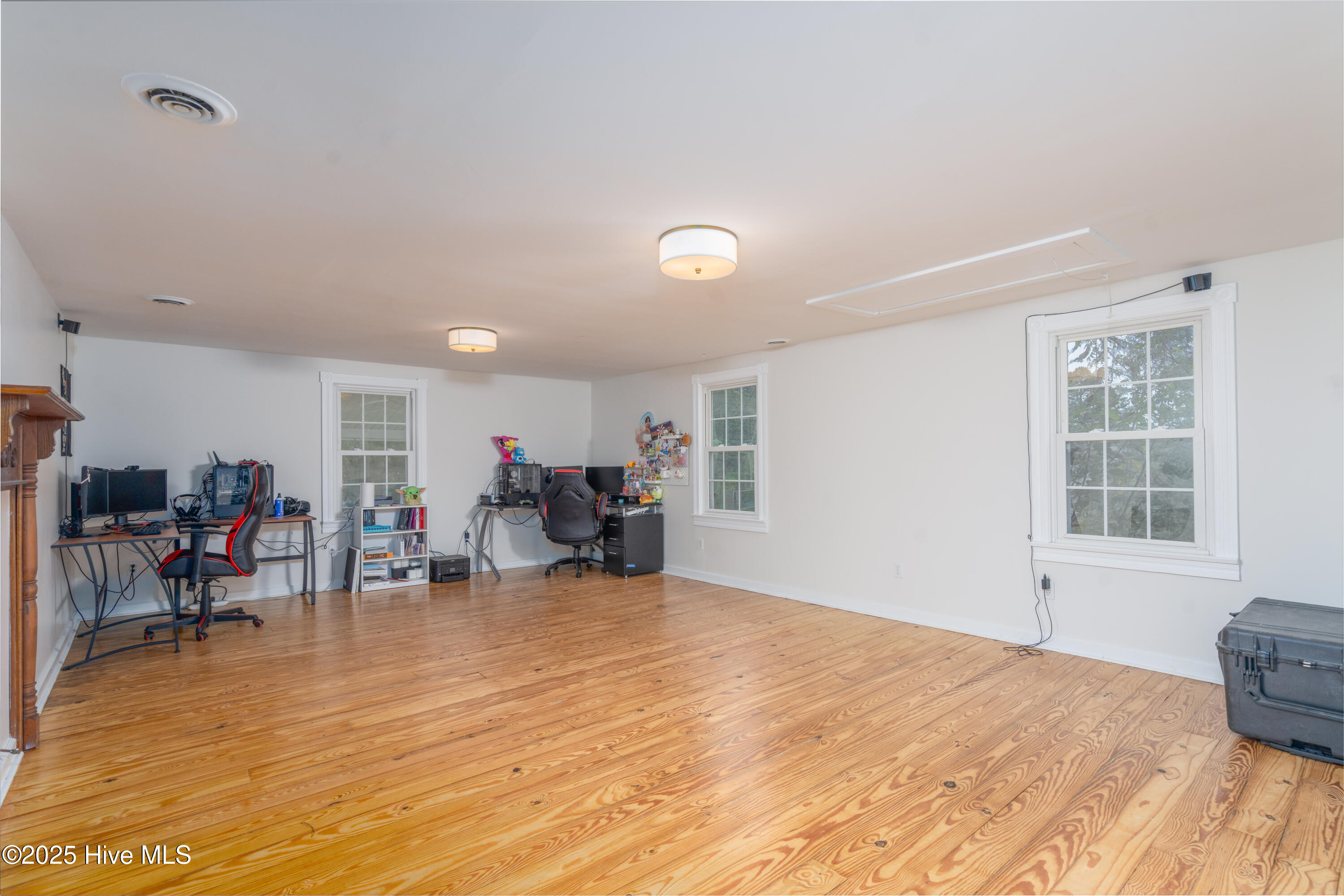 100536527 | Photo 31