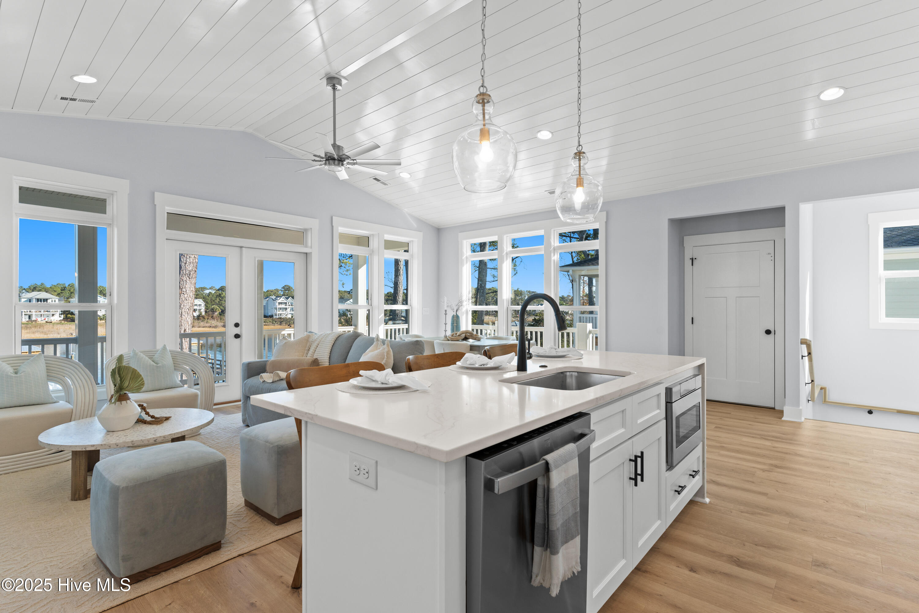 100545556 | Photo 19