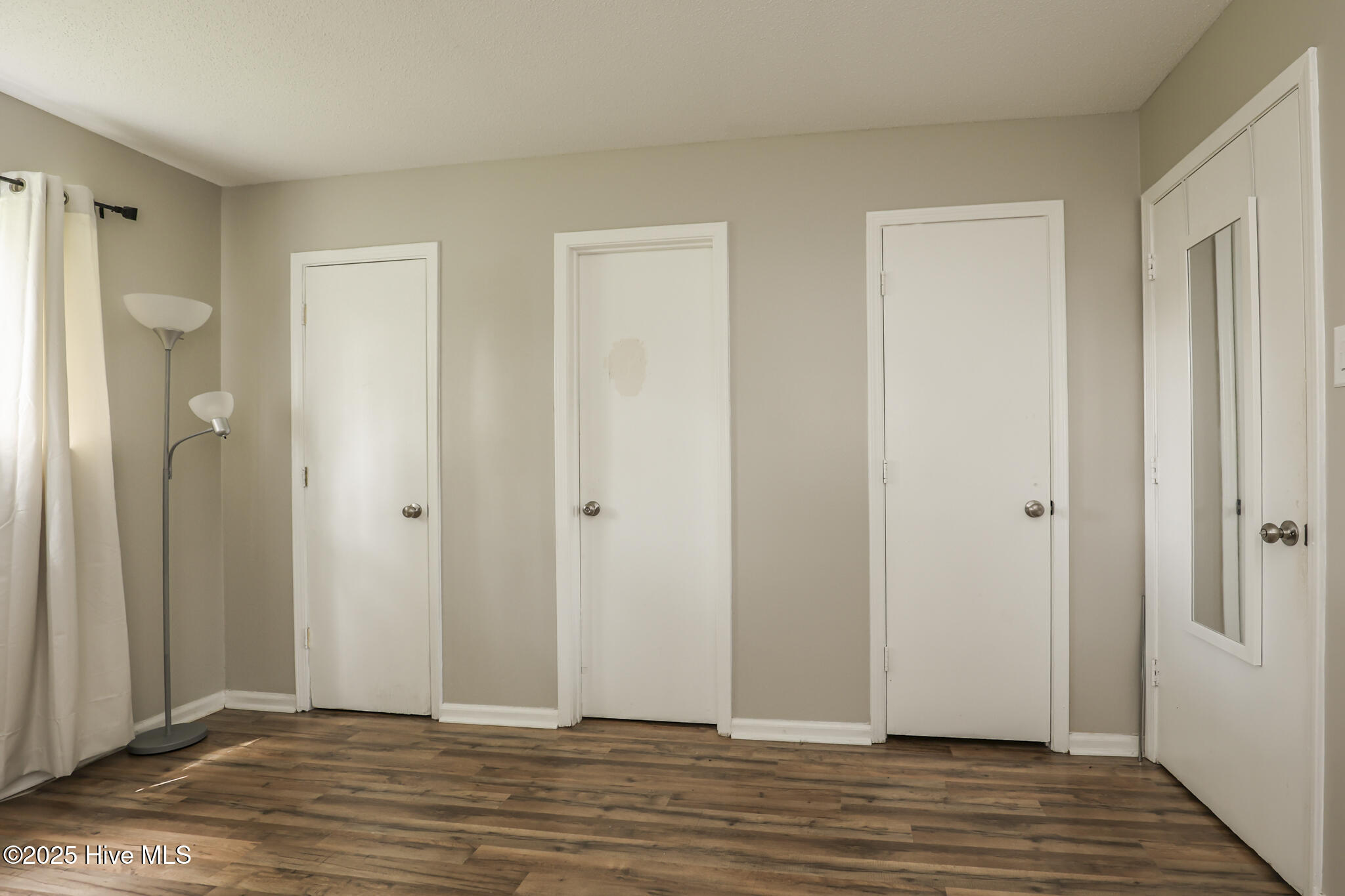 100527829 | Photo 14