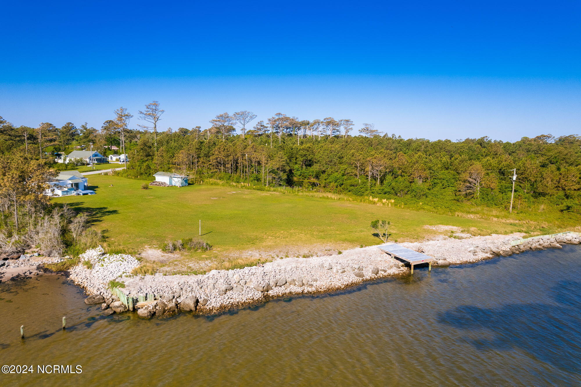 2524 Cedar Island Road,Cedar Island