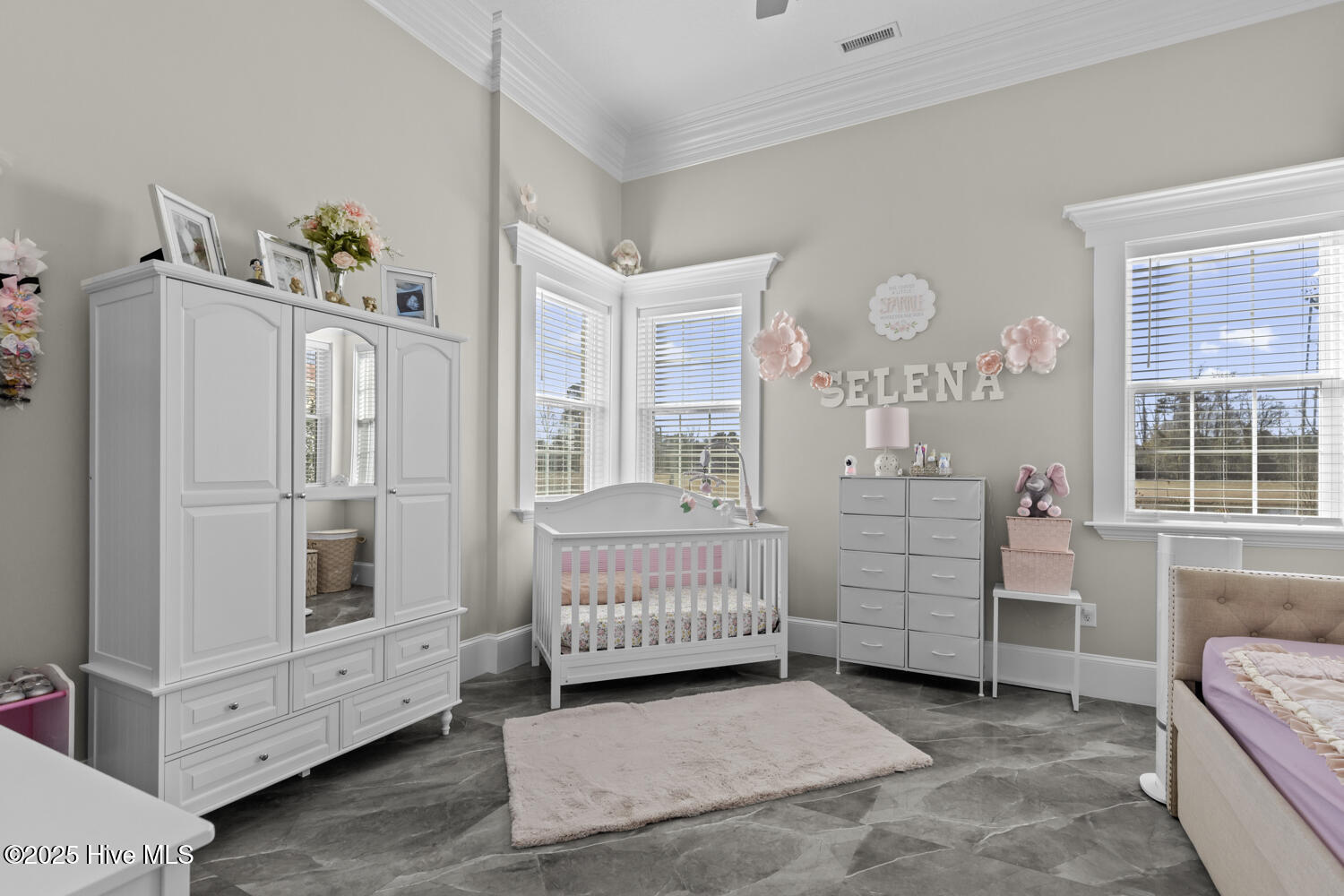 100546022 | Photo 36