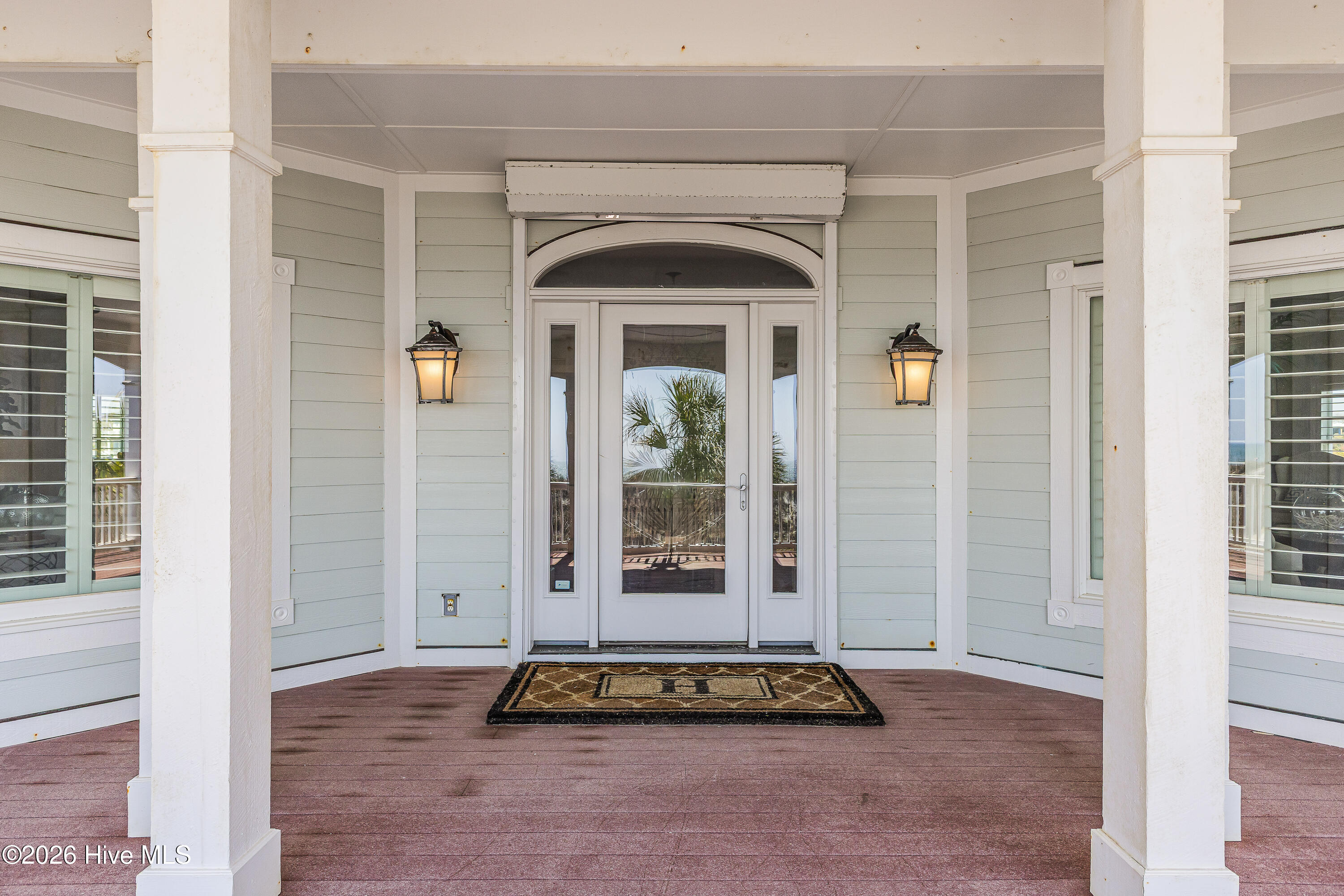 100567897 | Photo 64