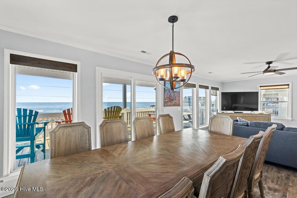 100559201 | Photo 13