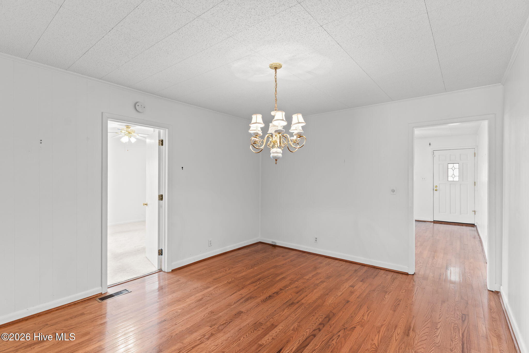 100549517 | Photo 17