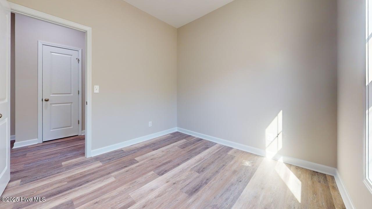 100542027 | Photo 59