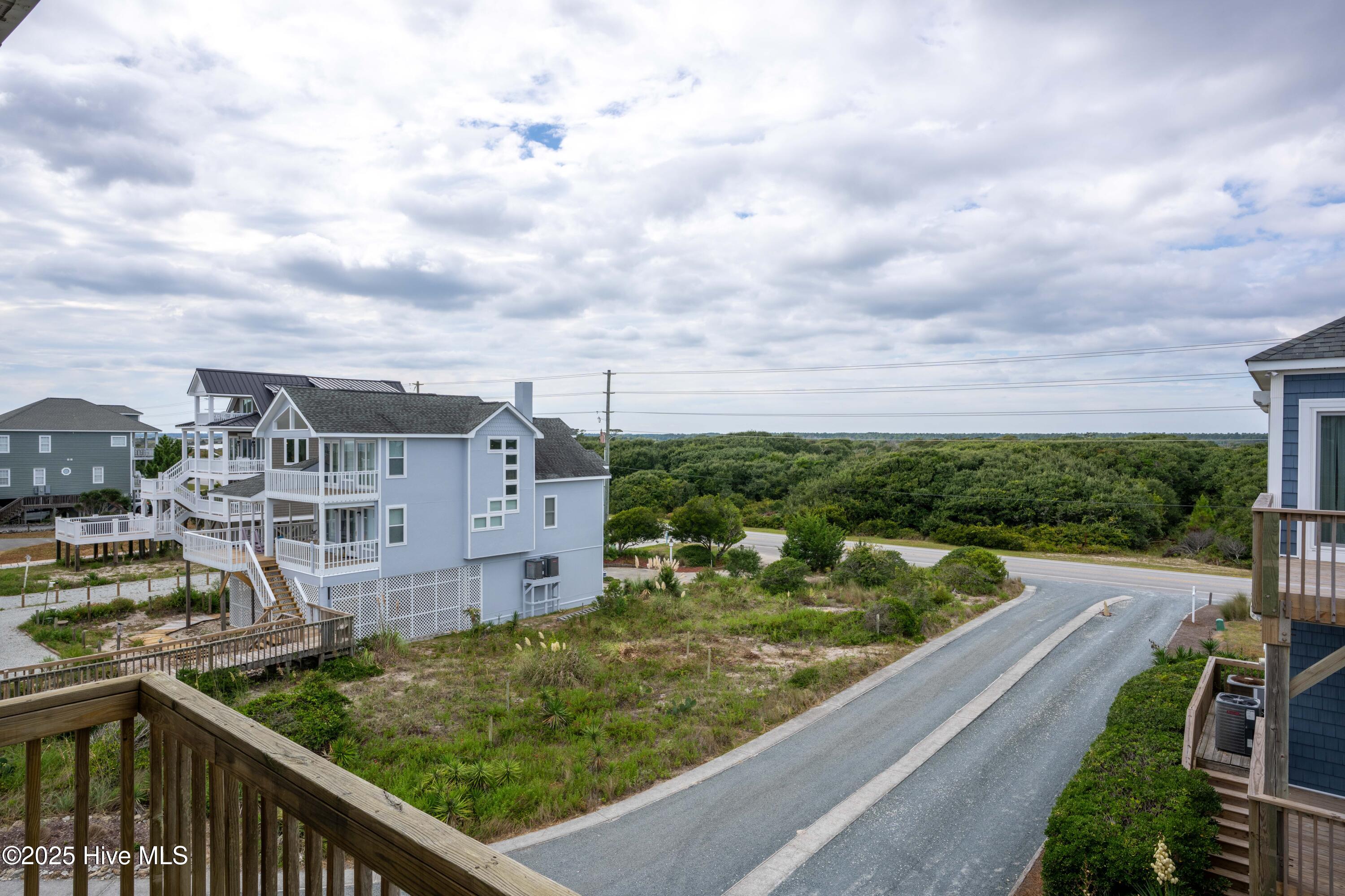 100529983 | Photo 25