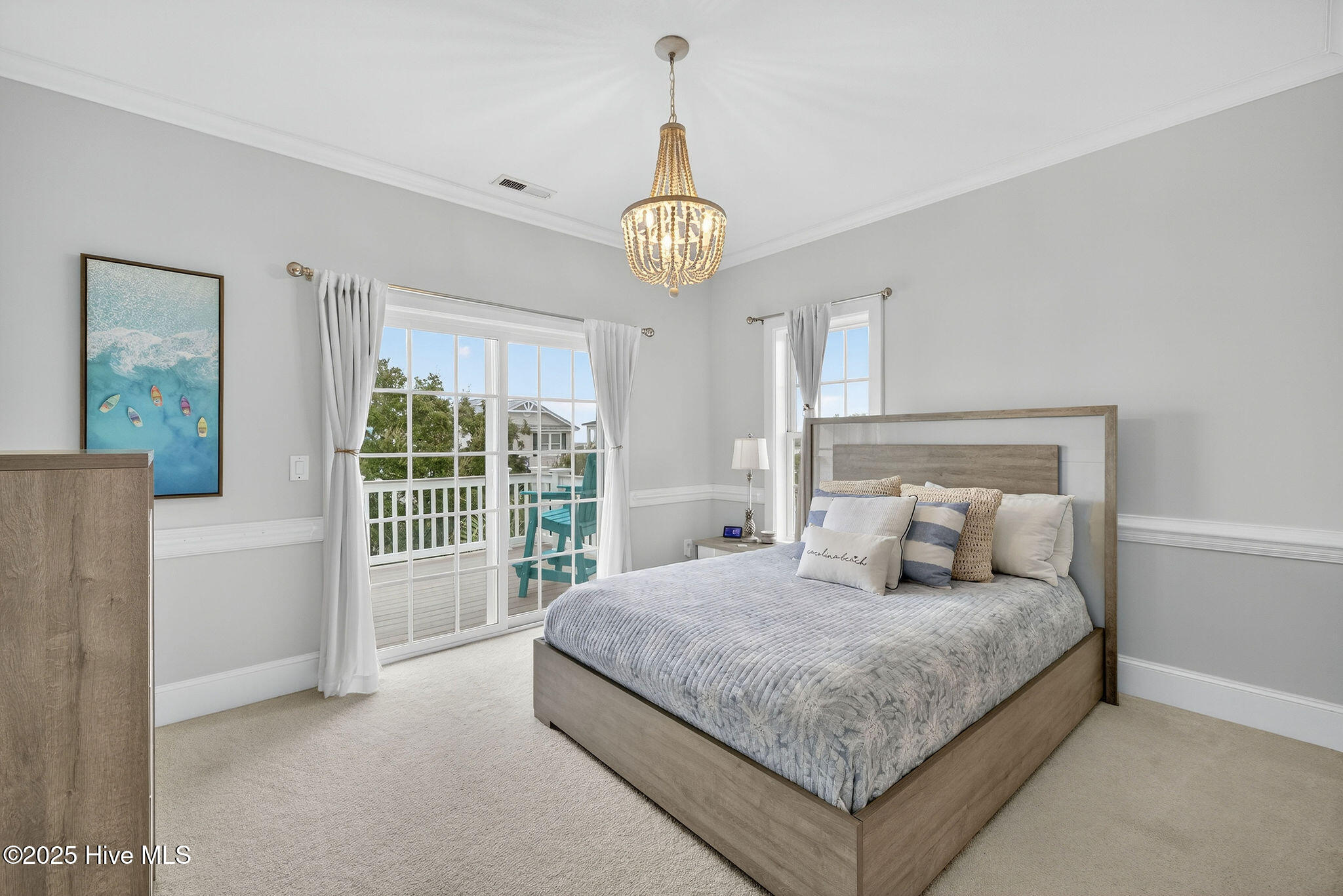 100537331 | Photo 32