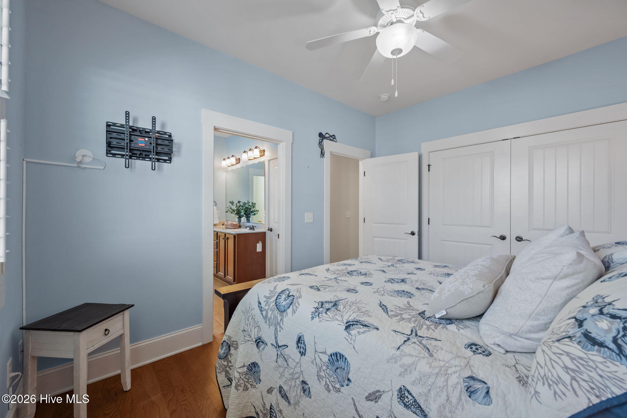 100569497 | Photo 34