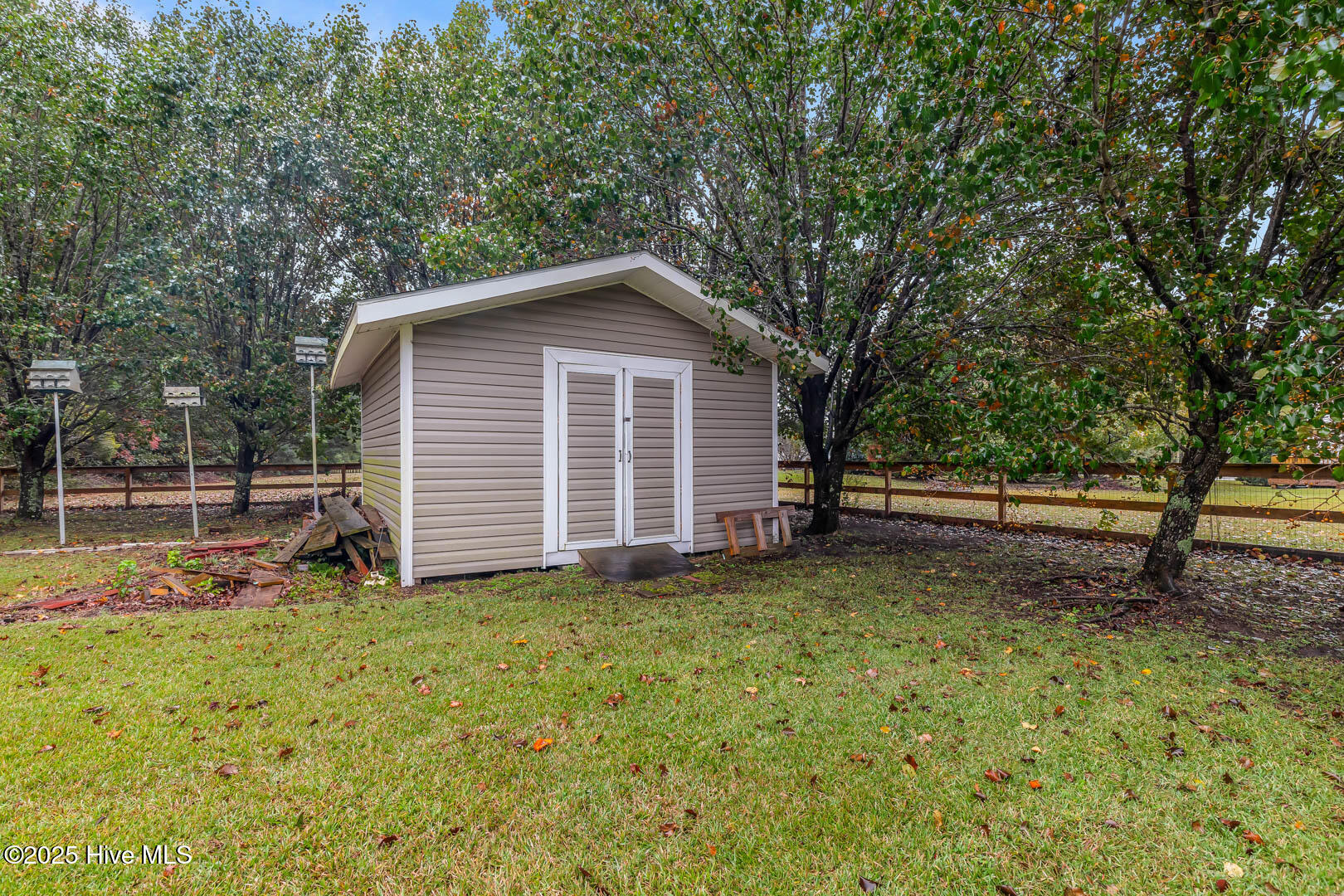 100542148 | Photo 60