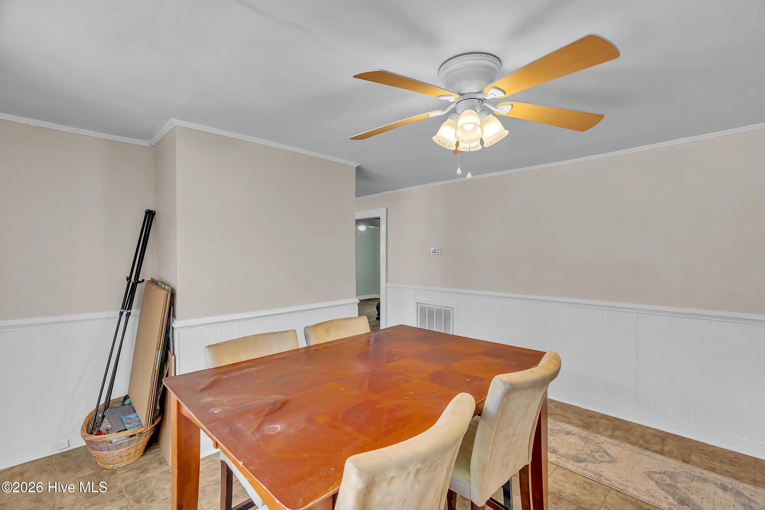 100567144 | Photo 17