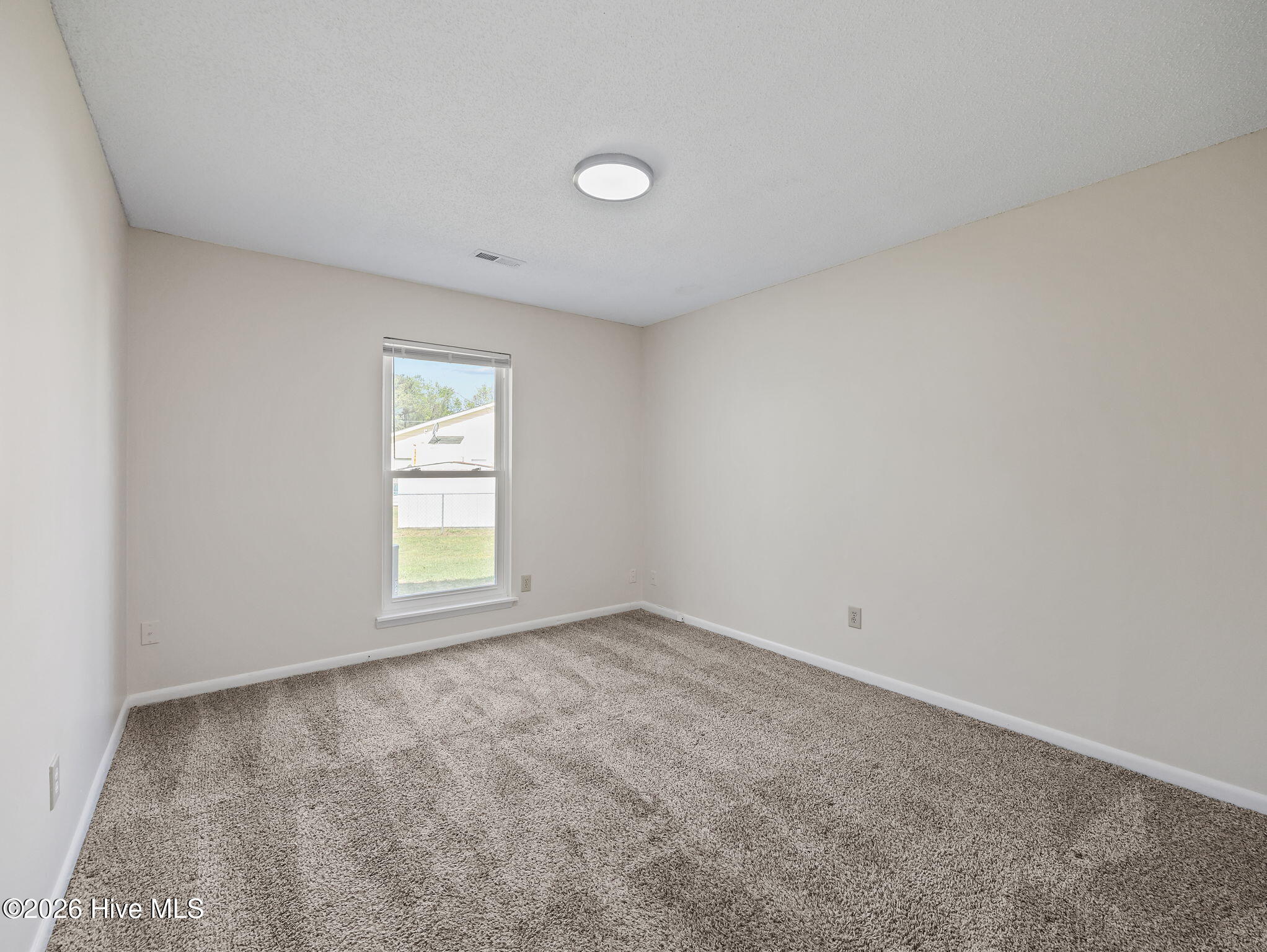 100565385 | Photo 17