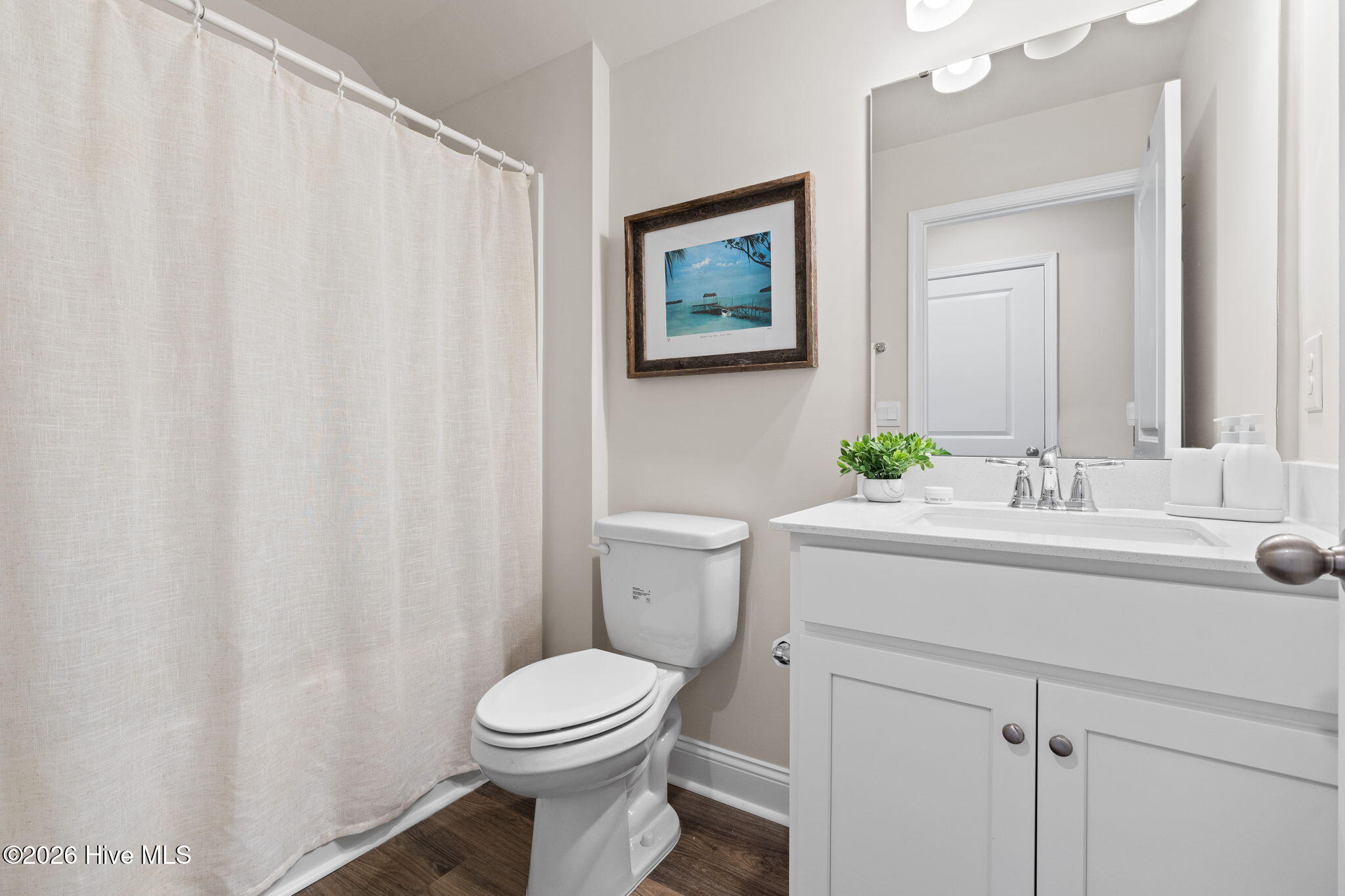 100555775 | Photo 40