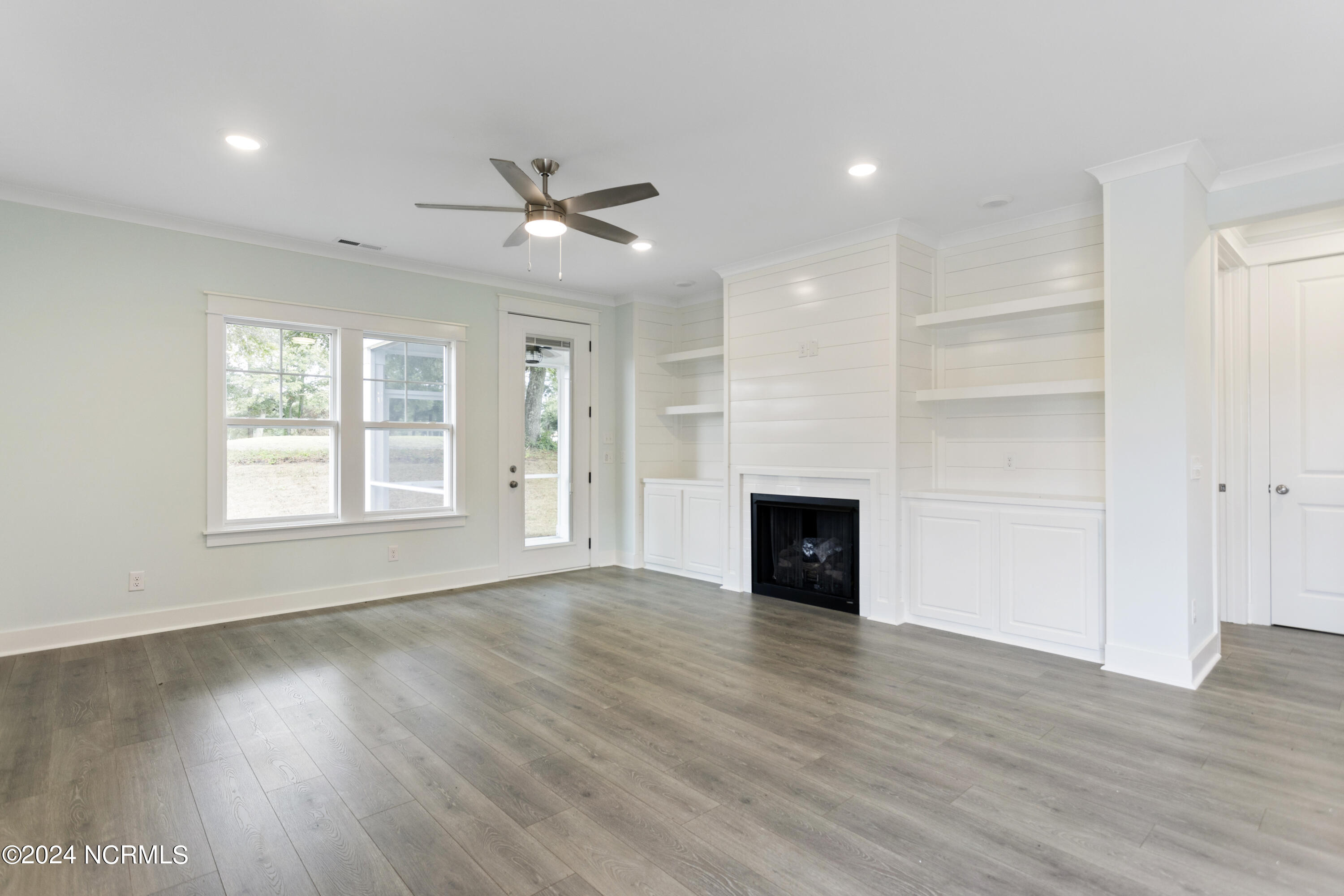 100543497 | Photo 12