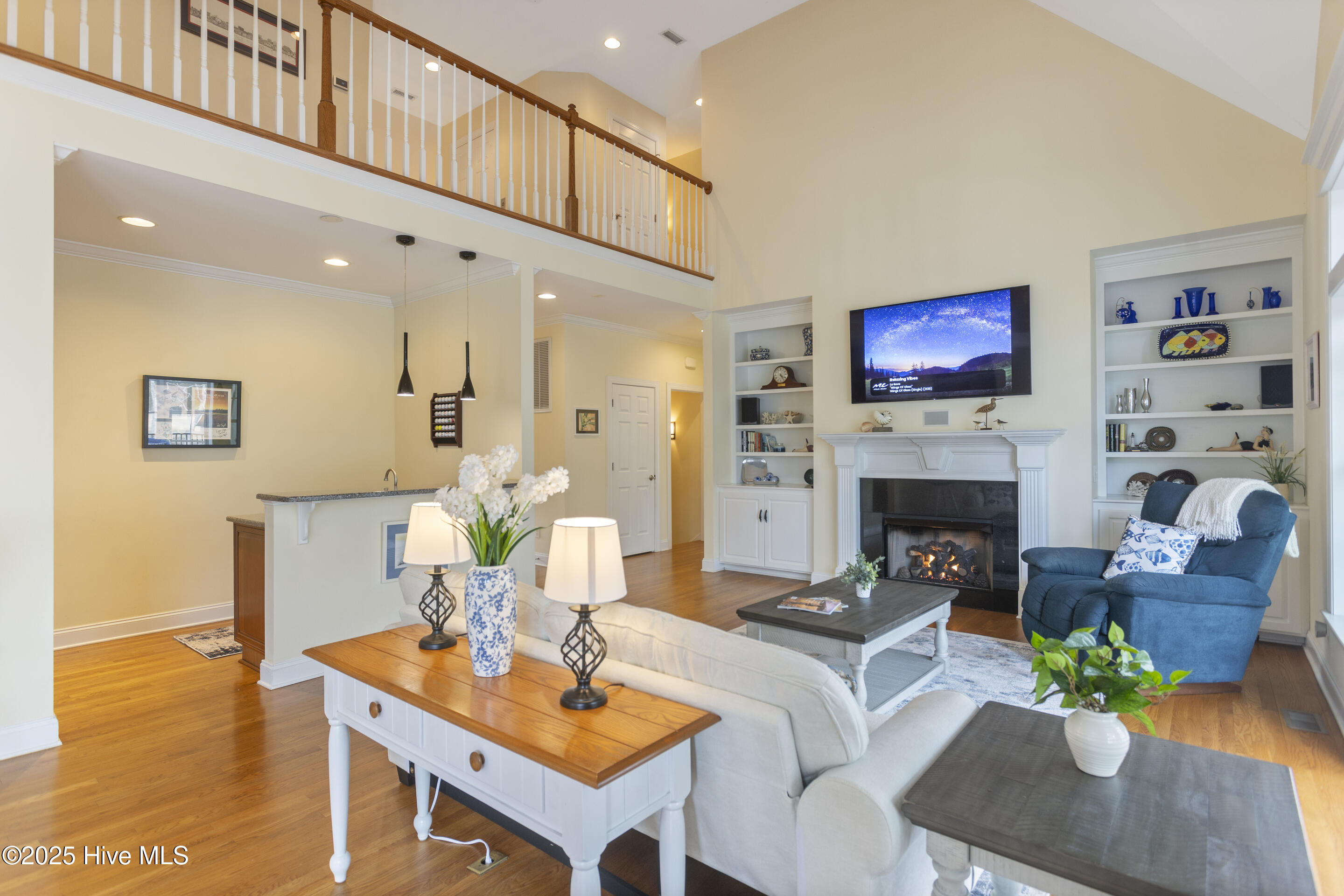 100493610 | Photo 22