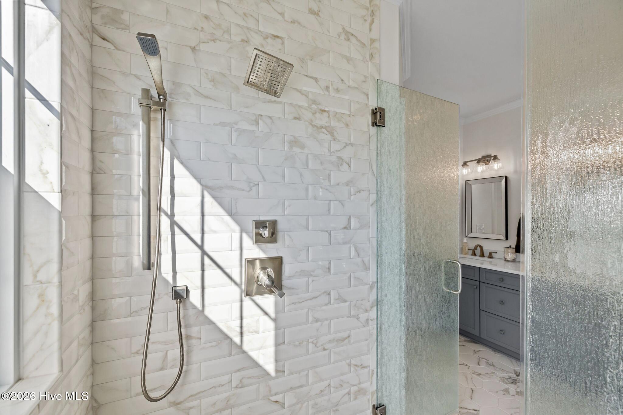 100554382 | Photo 22