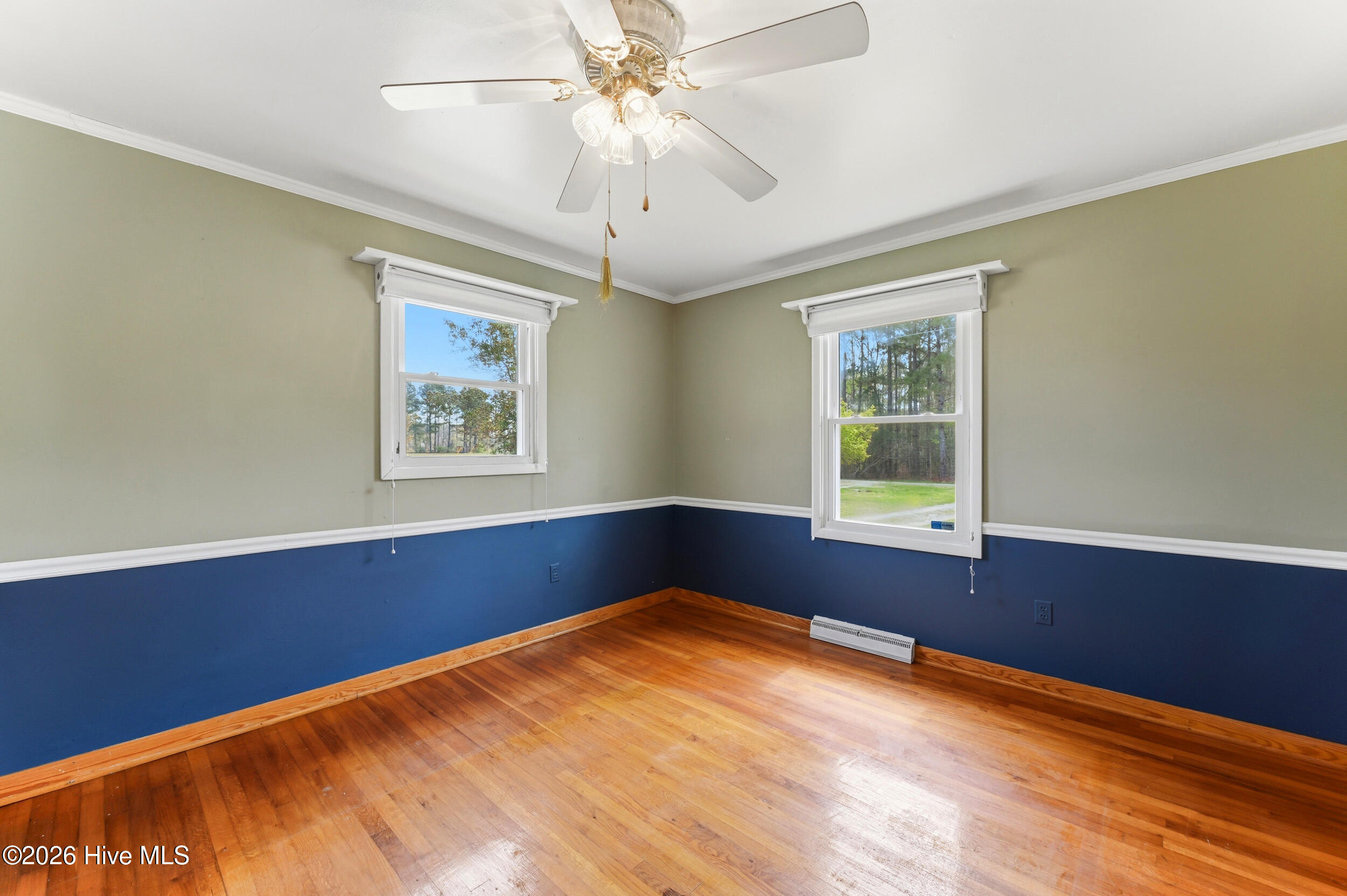 100562912 | Photo 23