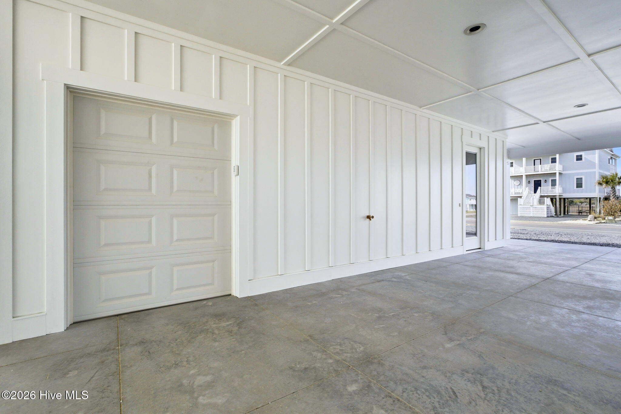 100564947 | Photo 52