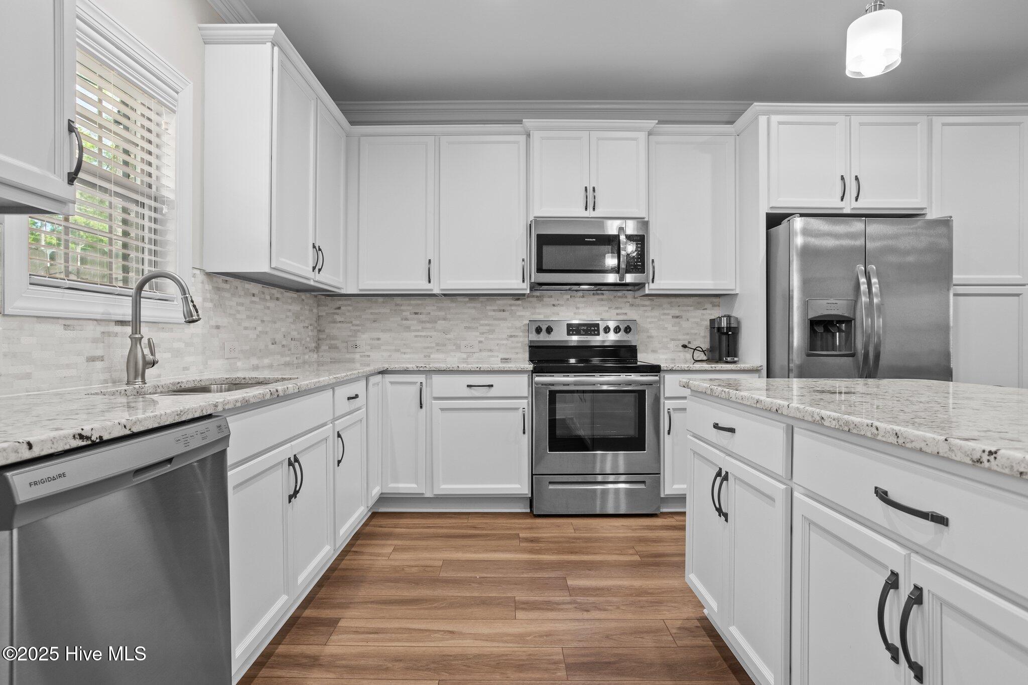 12-web-or-mls-707A8401