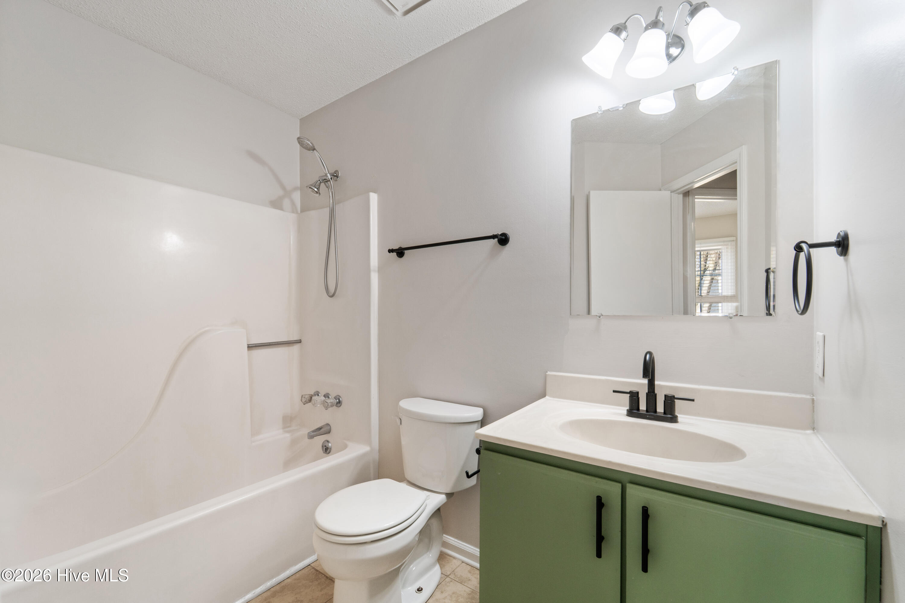 100549587 | Photo 14