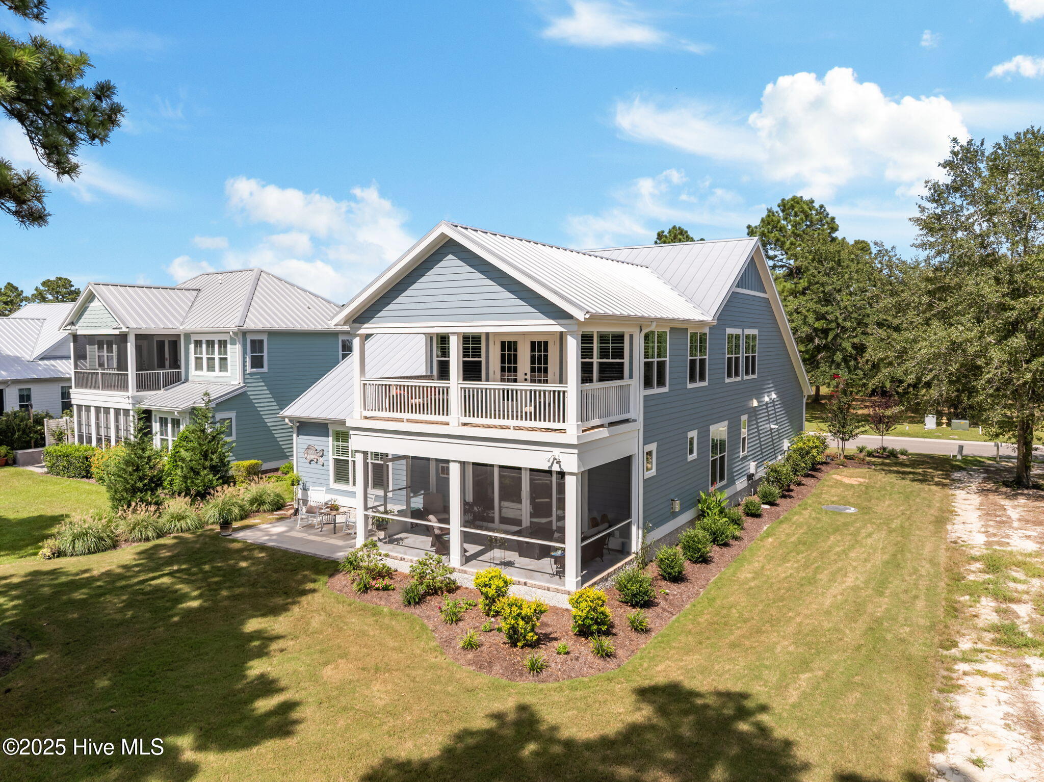 100526969 | Photo 57