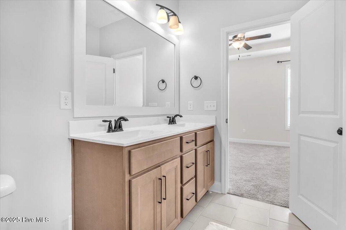 100527070 | Photo 19