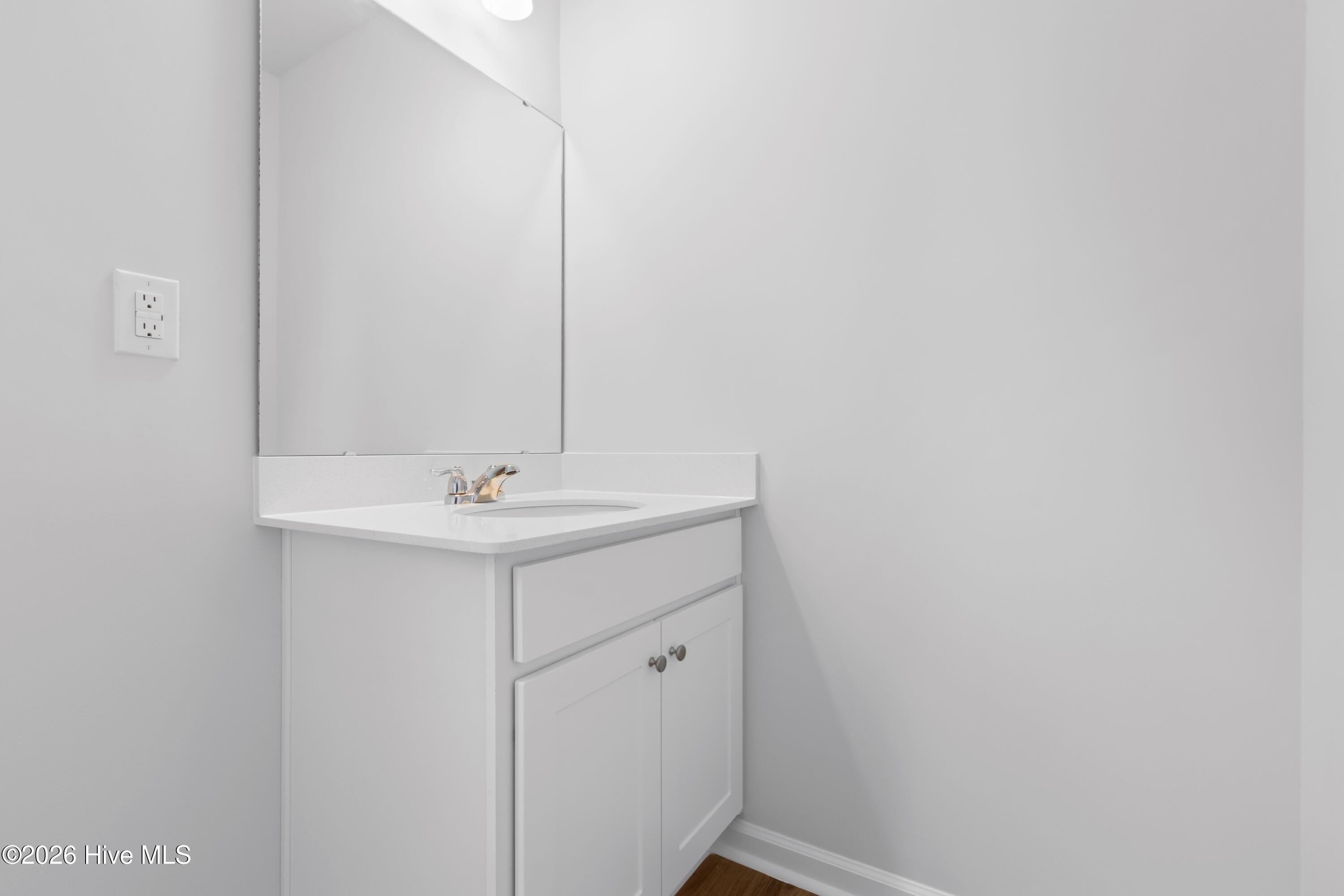 100557656 | Photo 49