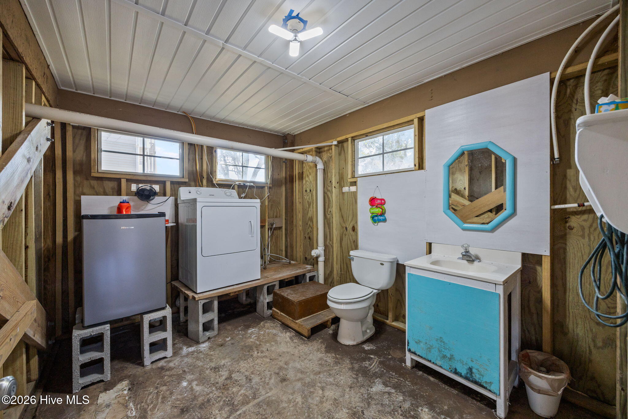 100553918 | Photo 44