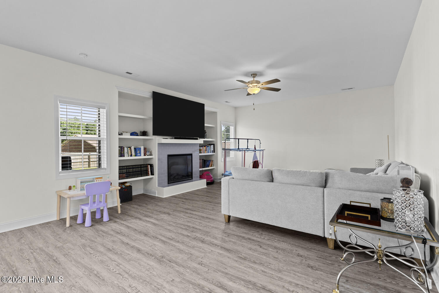 100519985 | Photo 11