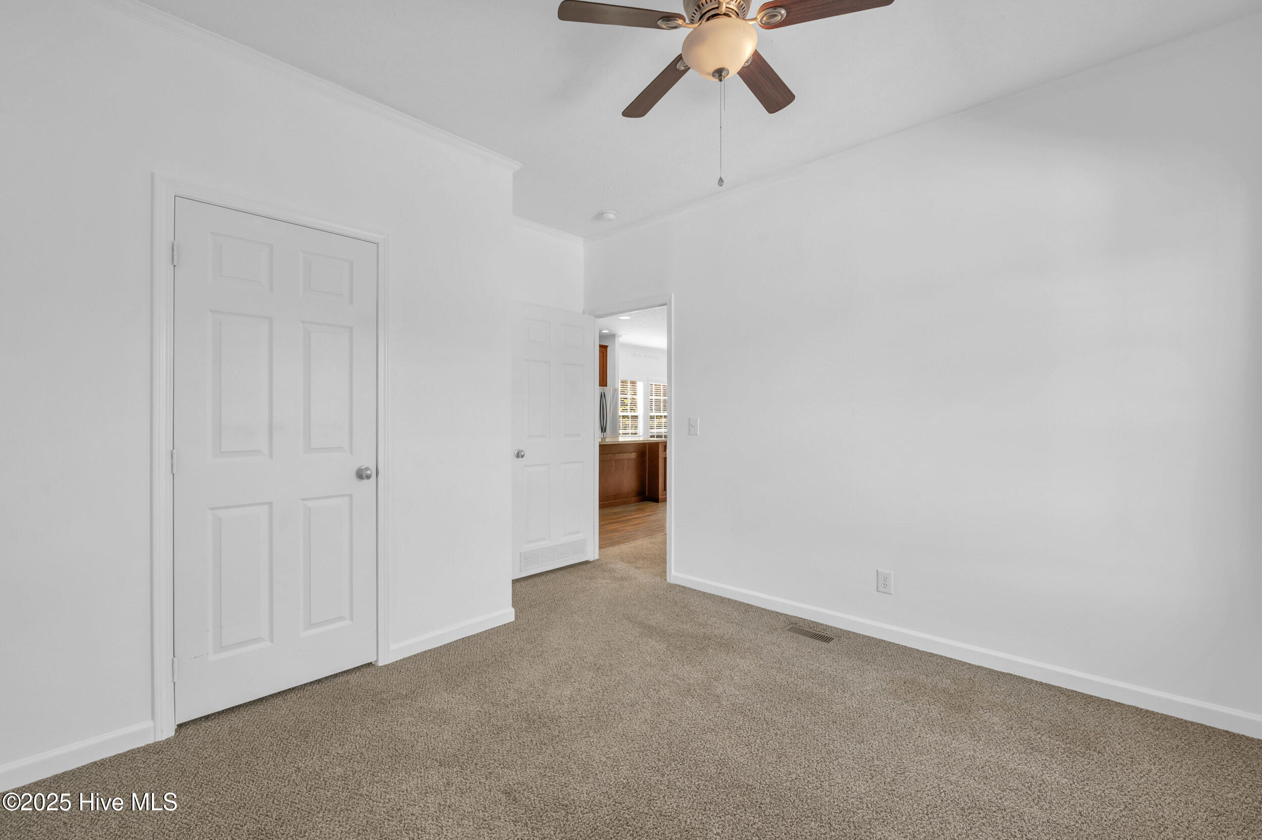 100539826 | Photo 26