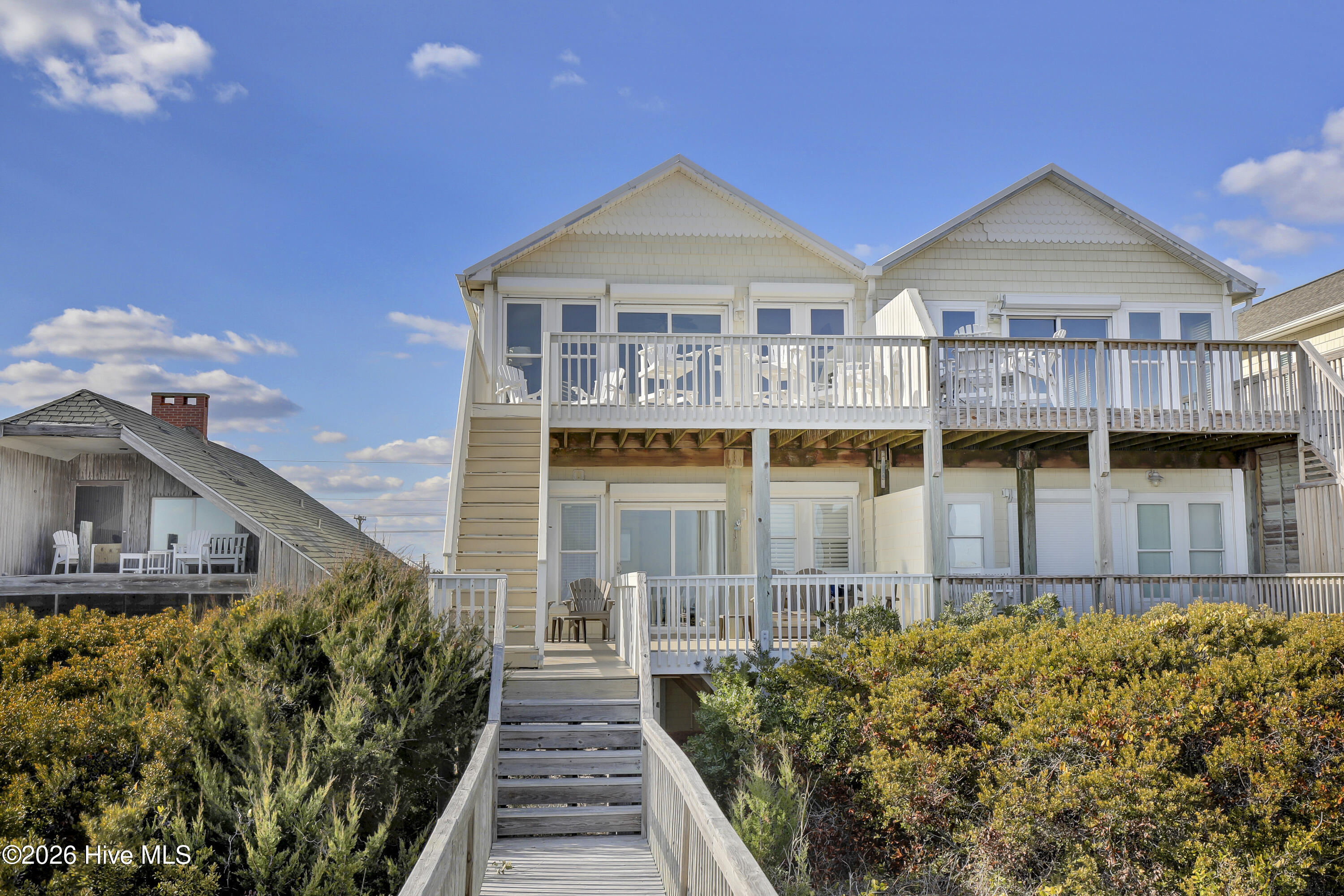 100556575 | Photo 40