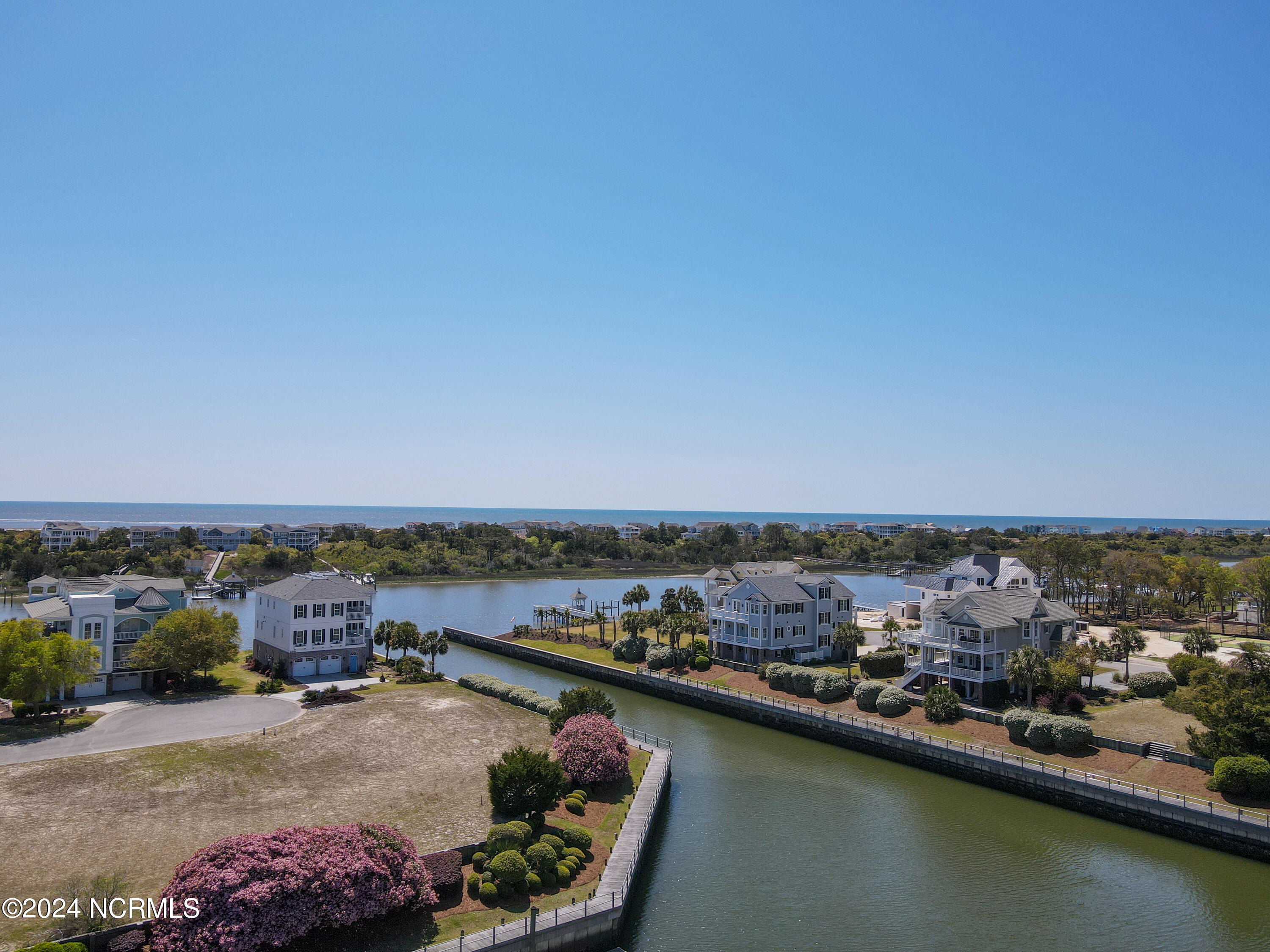 100437832 | Photo 16