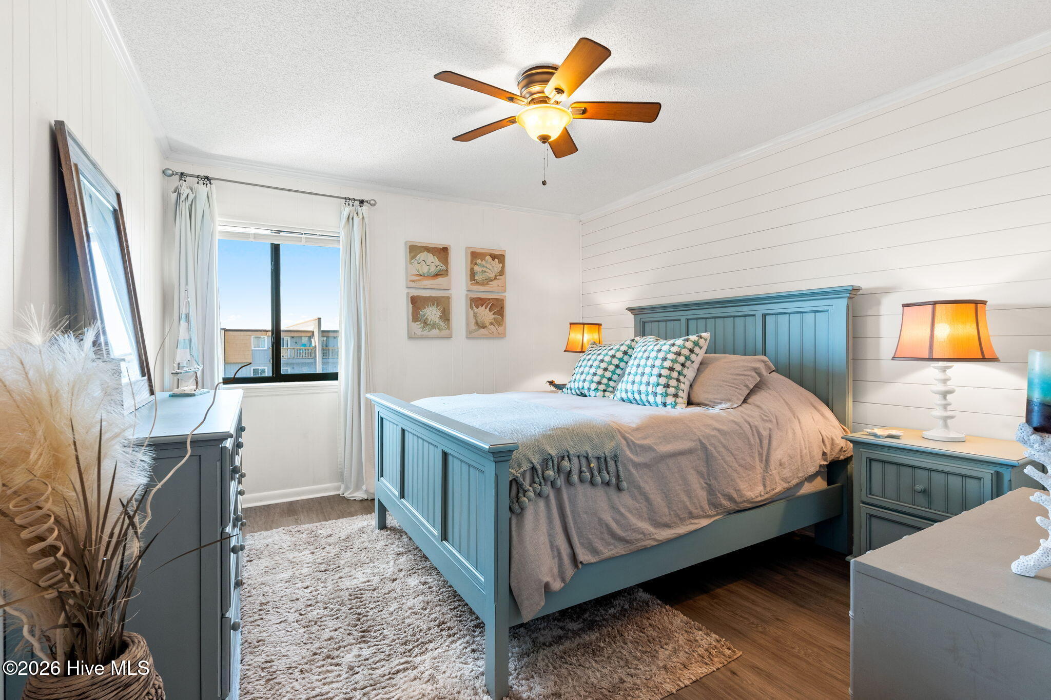 100559317 | Photo 27