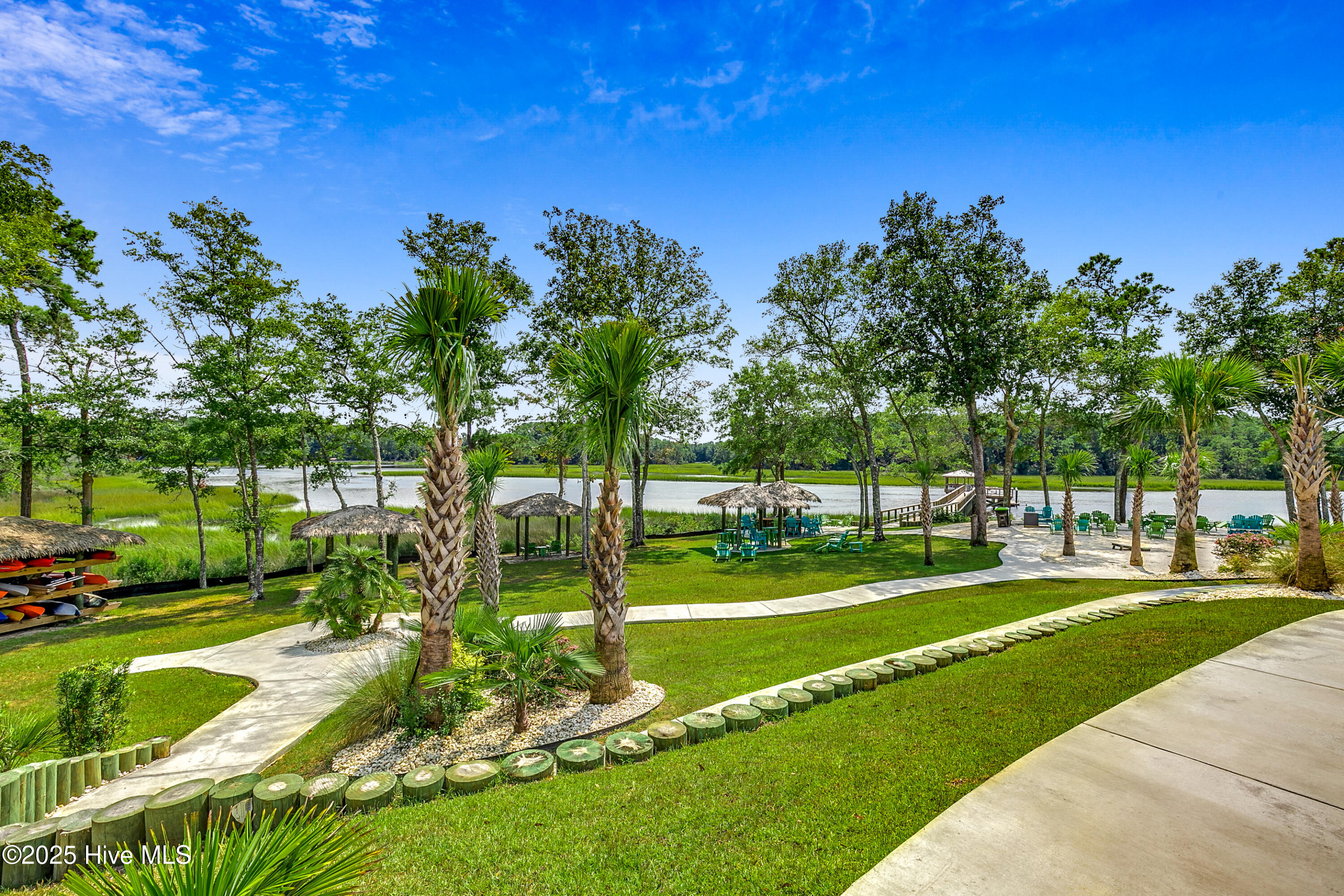 100543615 | Photo 42