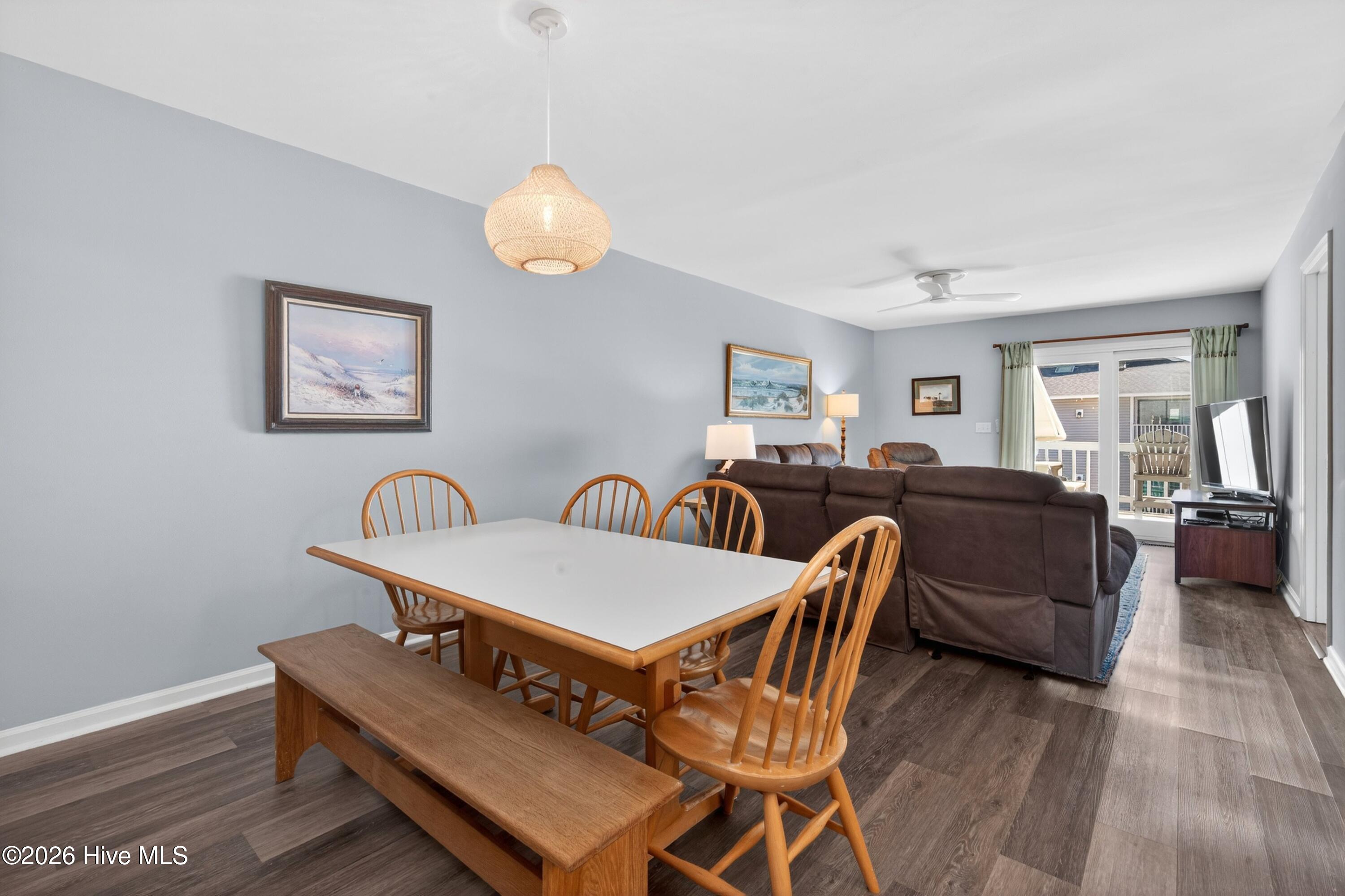 100563490 | Photo 21