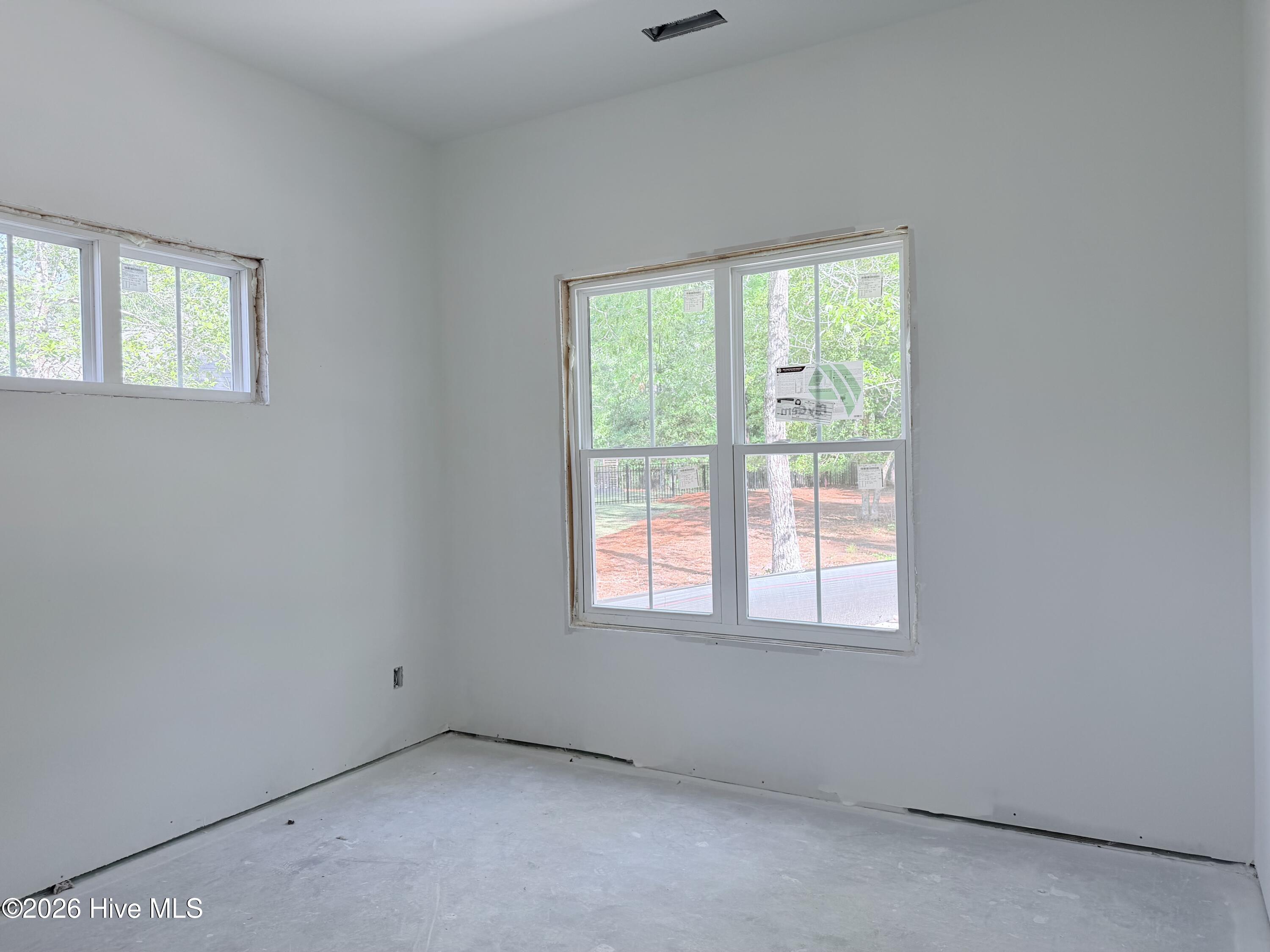 100543431 | Photo 14