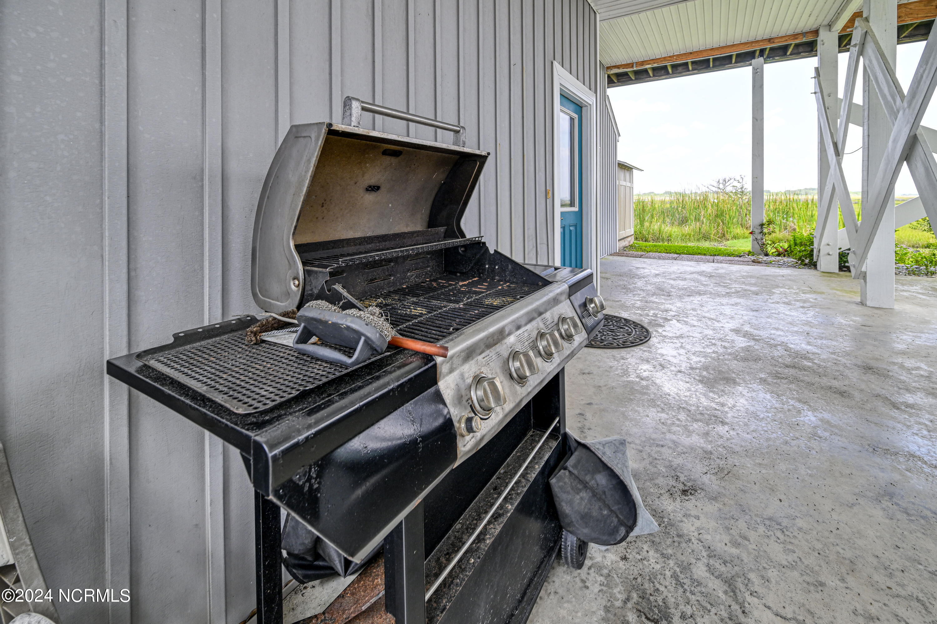 100533731 | Photo 56