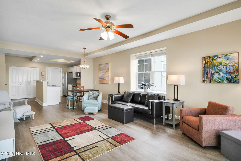 100531900 | Photo 20