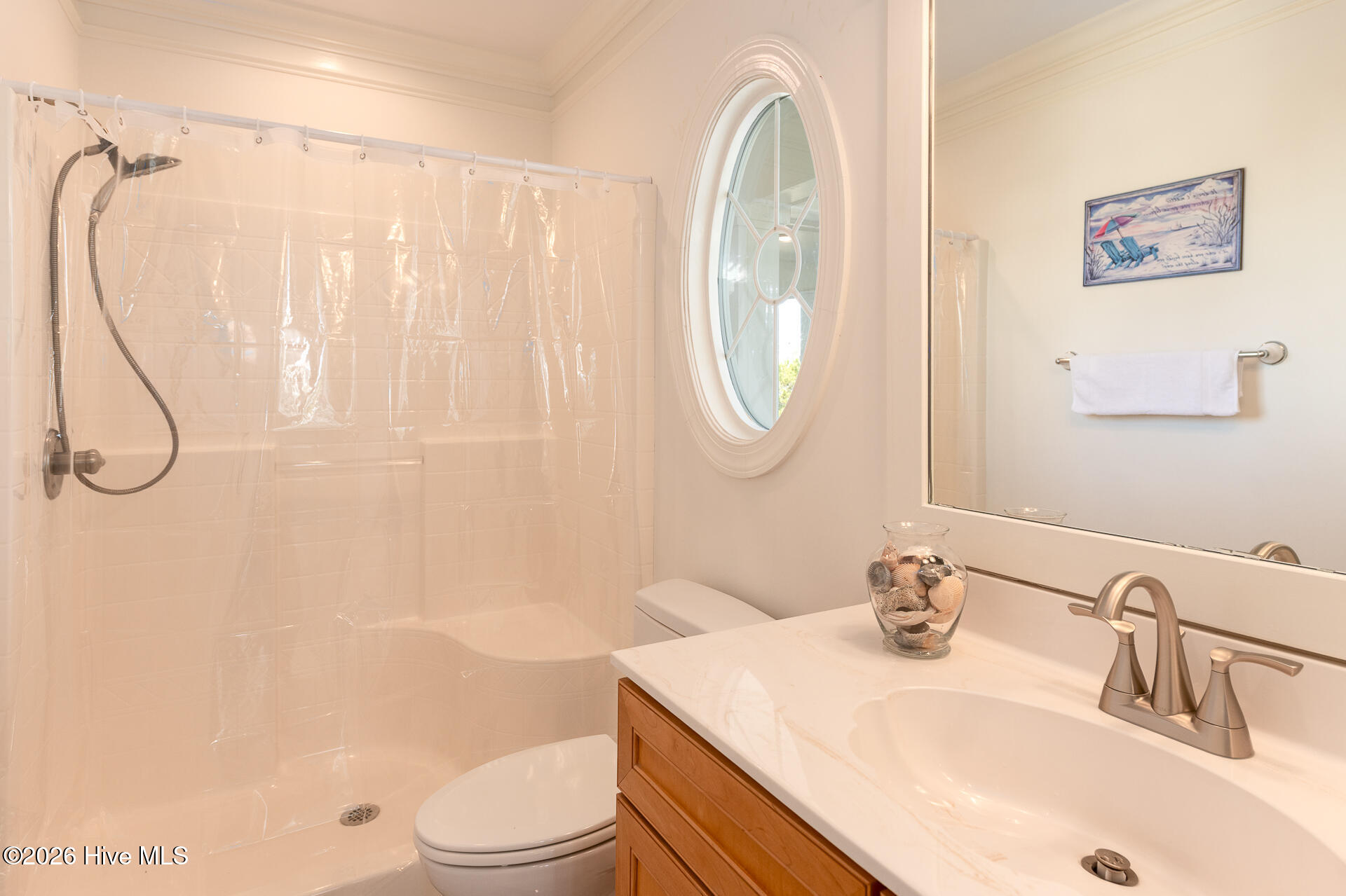 100562037 | Photo 26