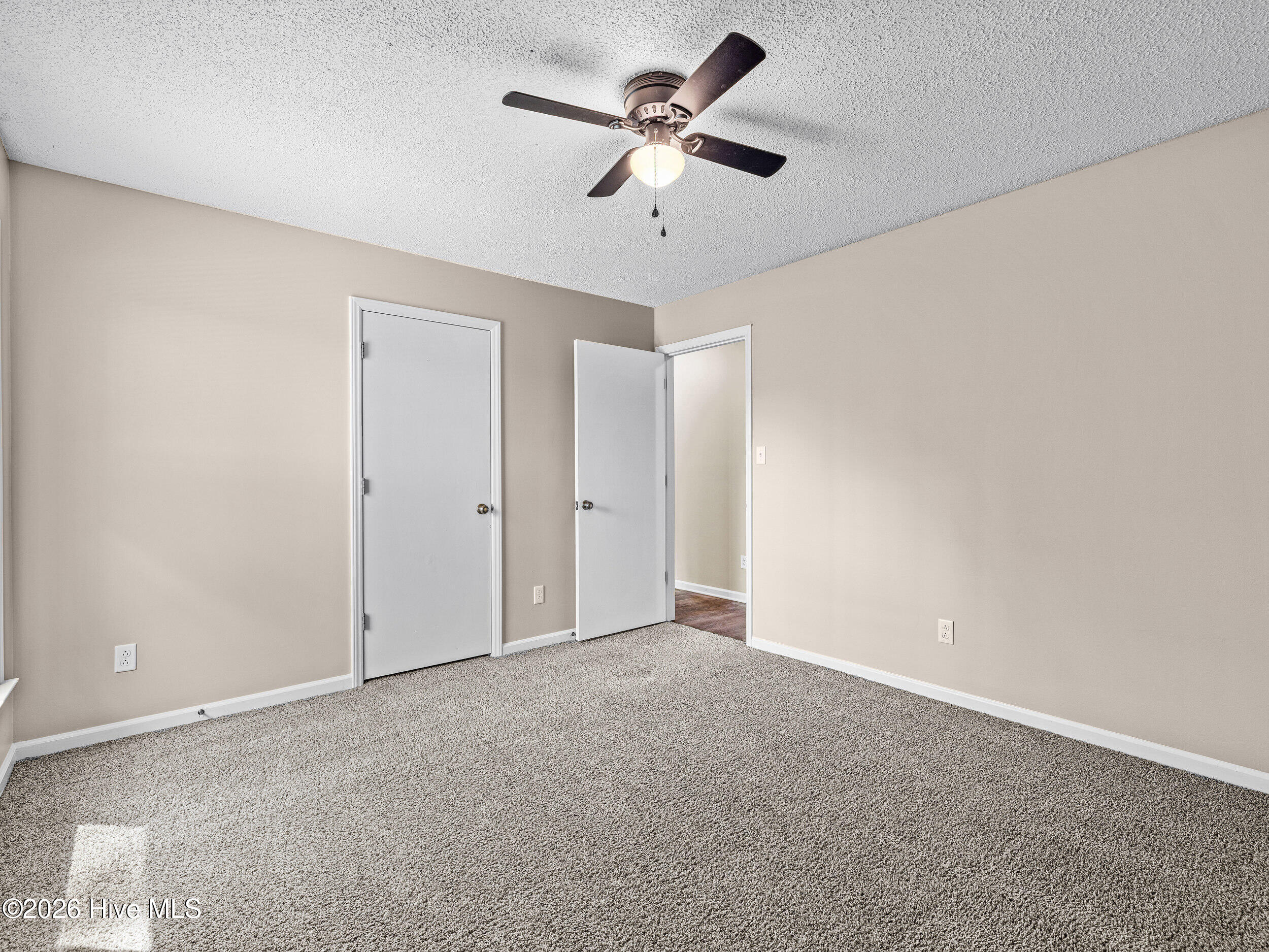 100564987 | Photo 31