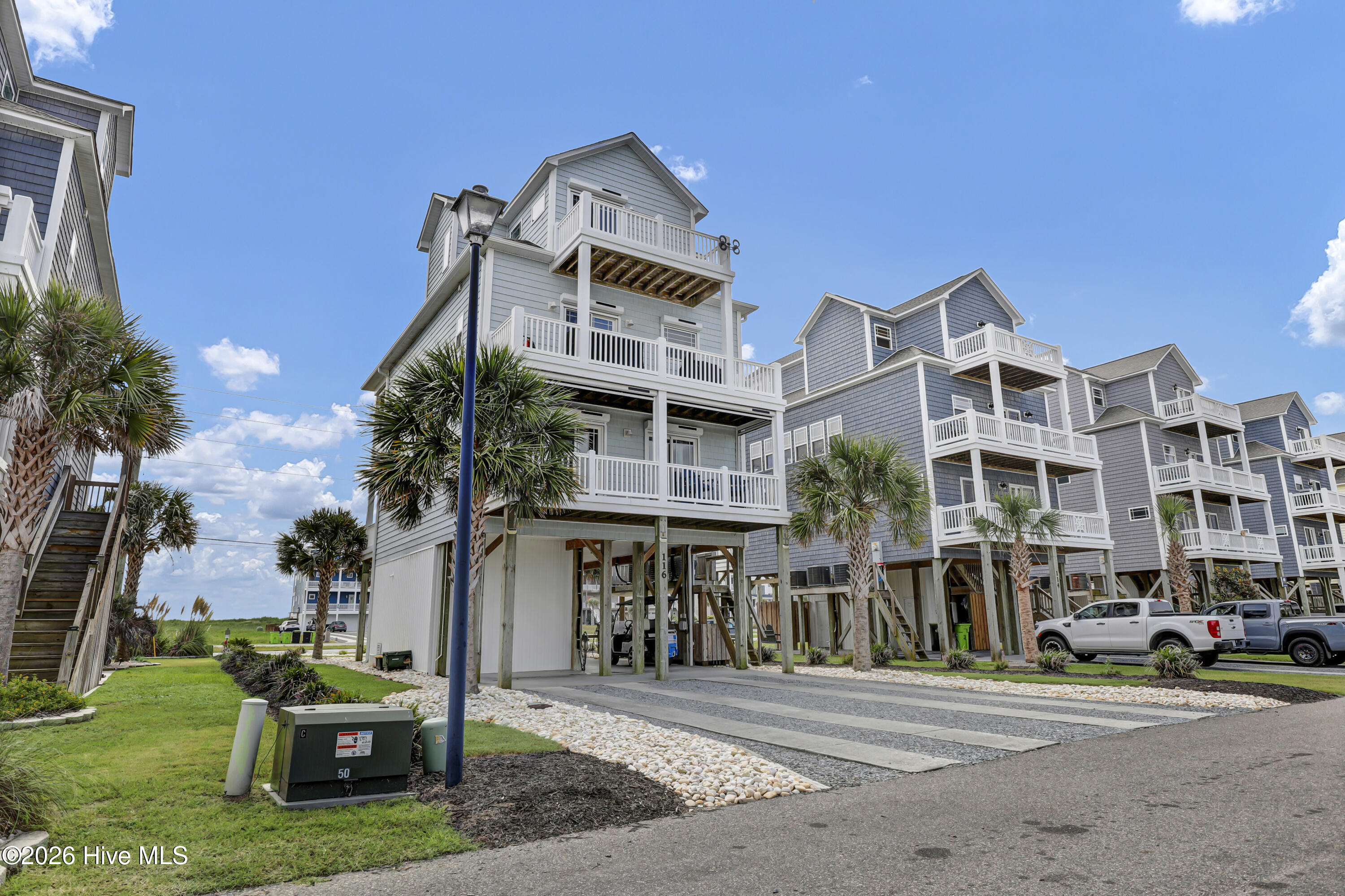 Listing photograph for 116 Scotch Bonnett Circle, North Topsail Beach, NC 28460