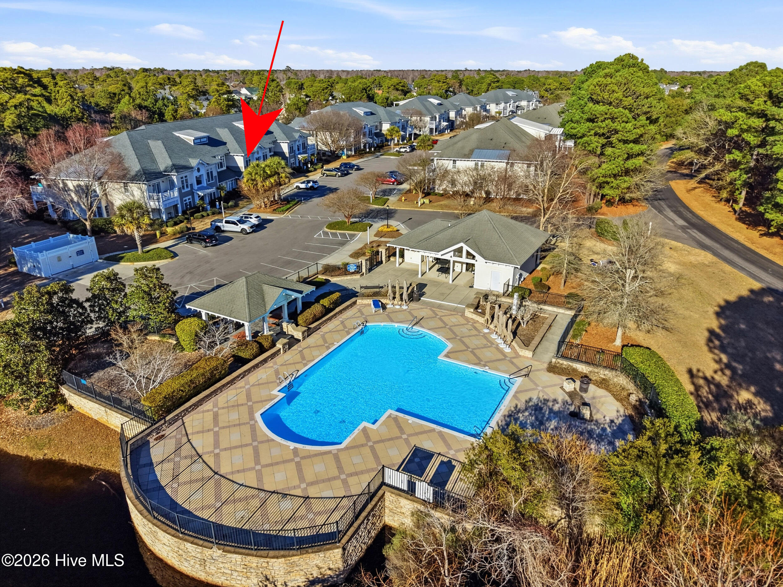 100551957 | Photo 48